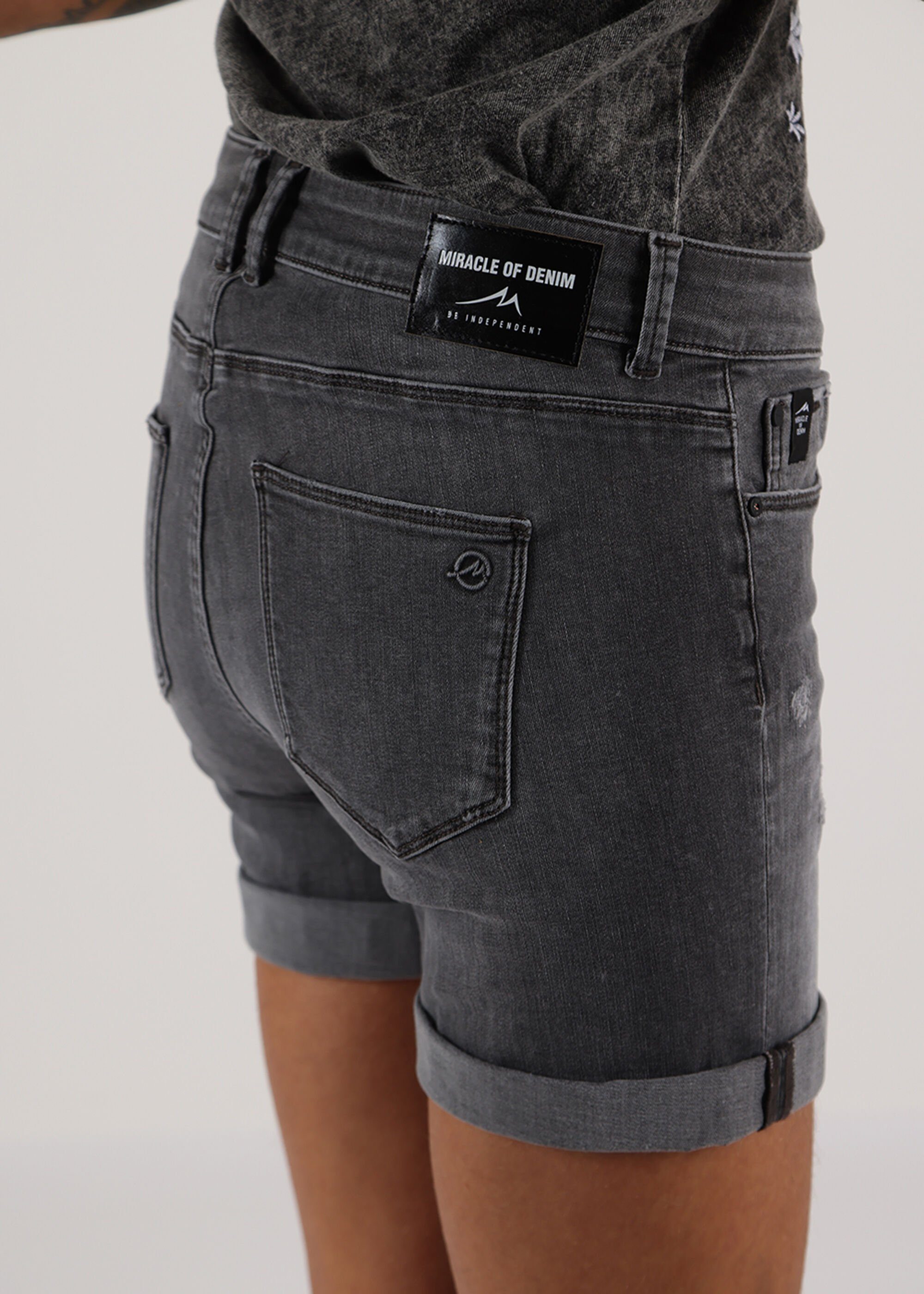 Grey Denim of Miracle im 5-Pocket-Design Lucky Shorts Resin