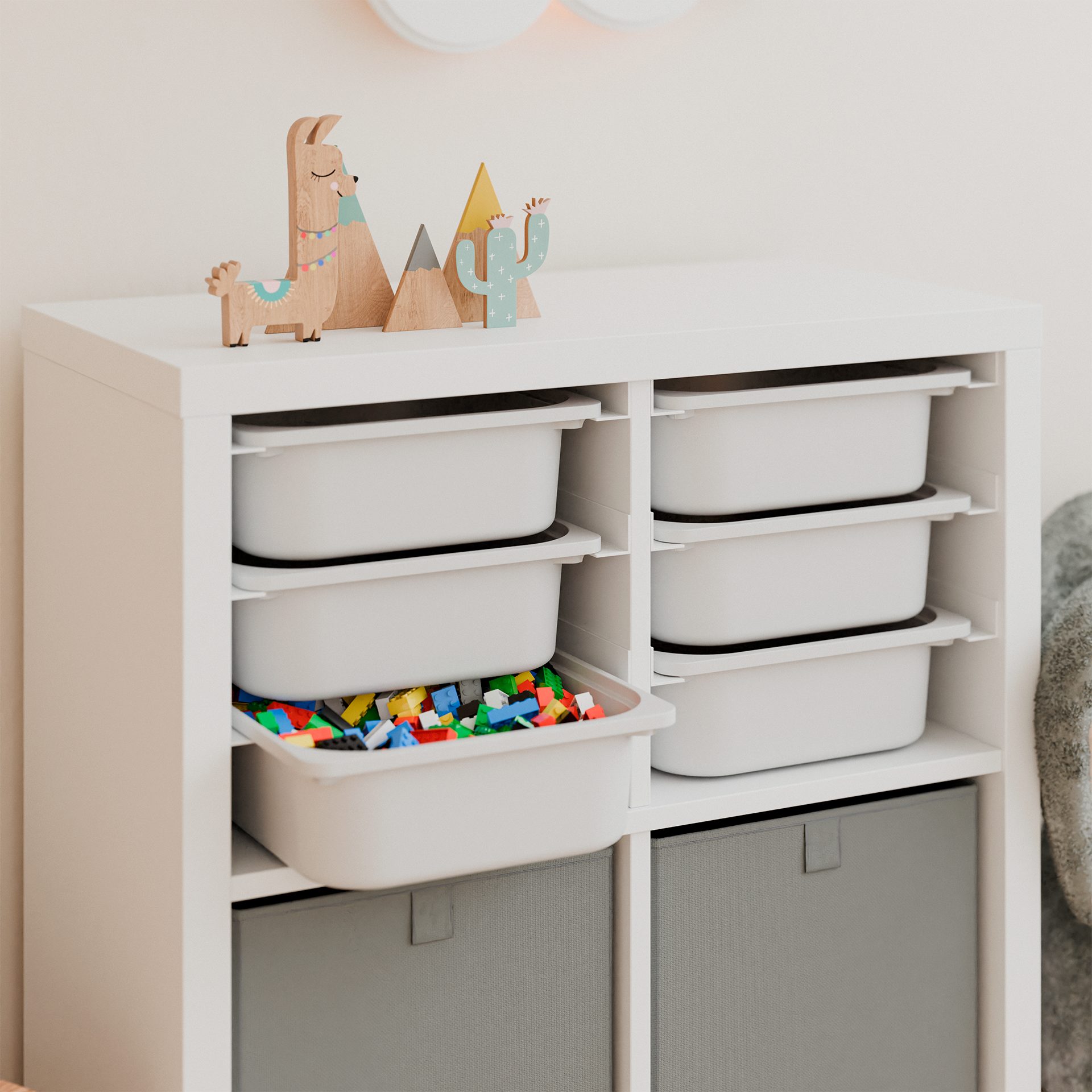 Clutter Cover Regaleinsatz für Kallax Regal, Halterung für 3 Trofast Boxen, Schienenset wahlweise mit passenden Boxen in Grün oder Weiß – Bild 4 von 5
