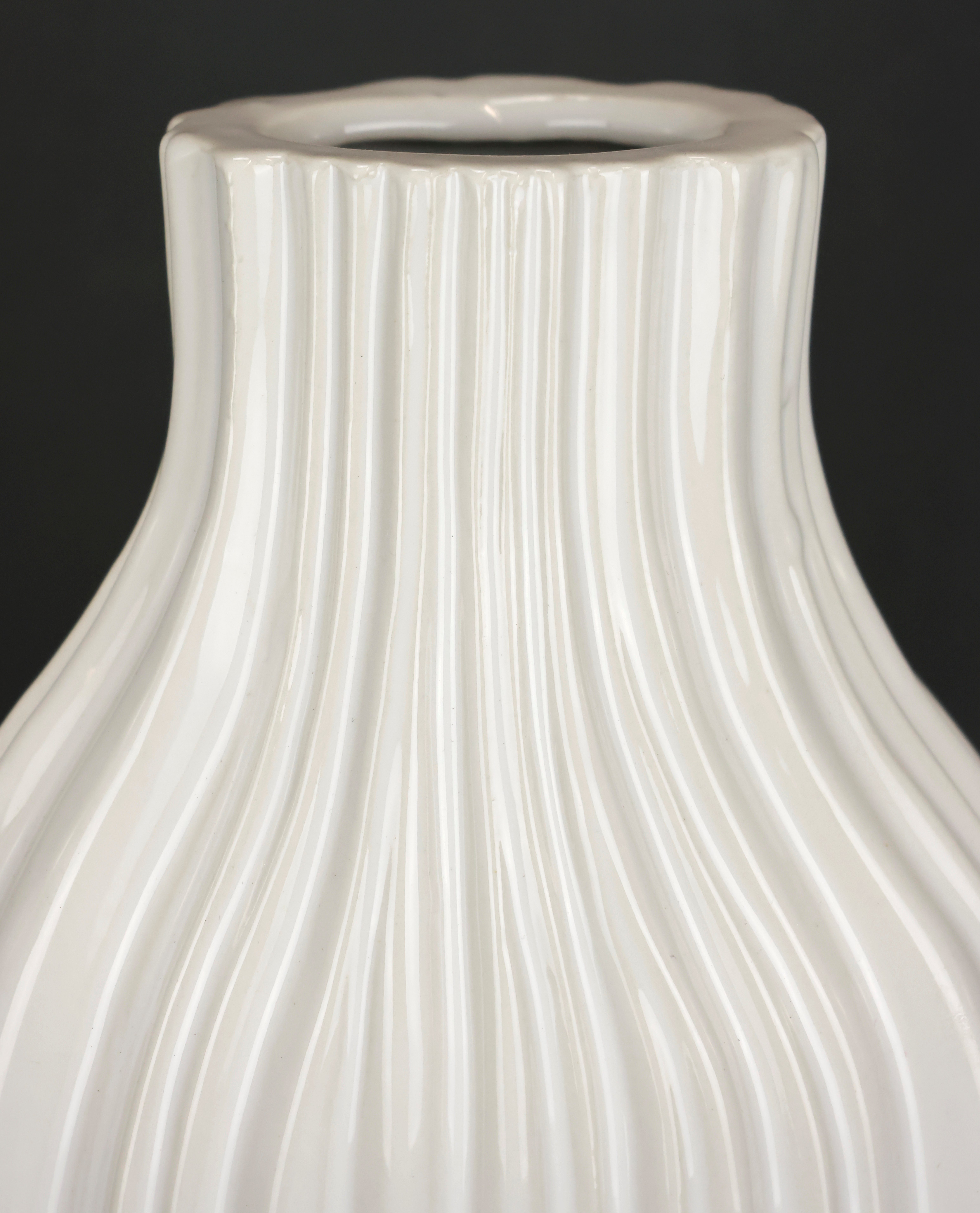 I.GE.A. Dekovase Blumenvase aus Keramik, geriffelt, bauchig, glänzend, Keramikvase (1 St), Deko-Vase für Blumen, Pampasgras, Trocken- oder Kunstblumen u. Zweige