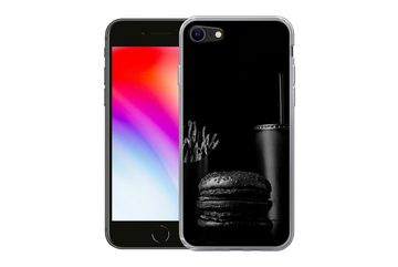 MuchoWow Handyhülle Fastfood-Mahlzeit mit Burger und Pommes frites in Schwarz-Weiß, Handyhülle Apple iPhone 7, Smartphone-Bumper, Print, Handy Schutzhülle