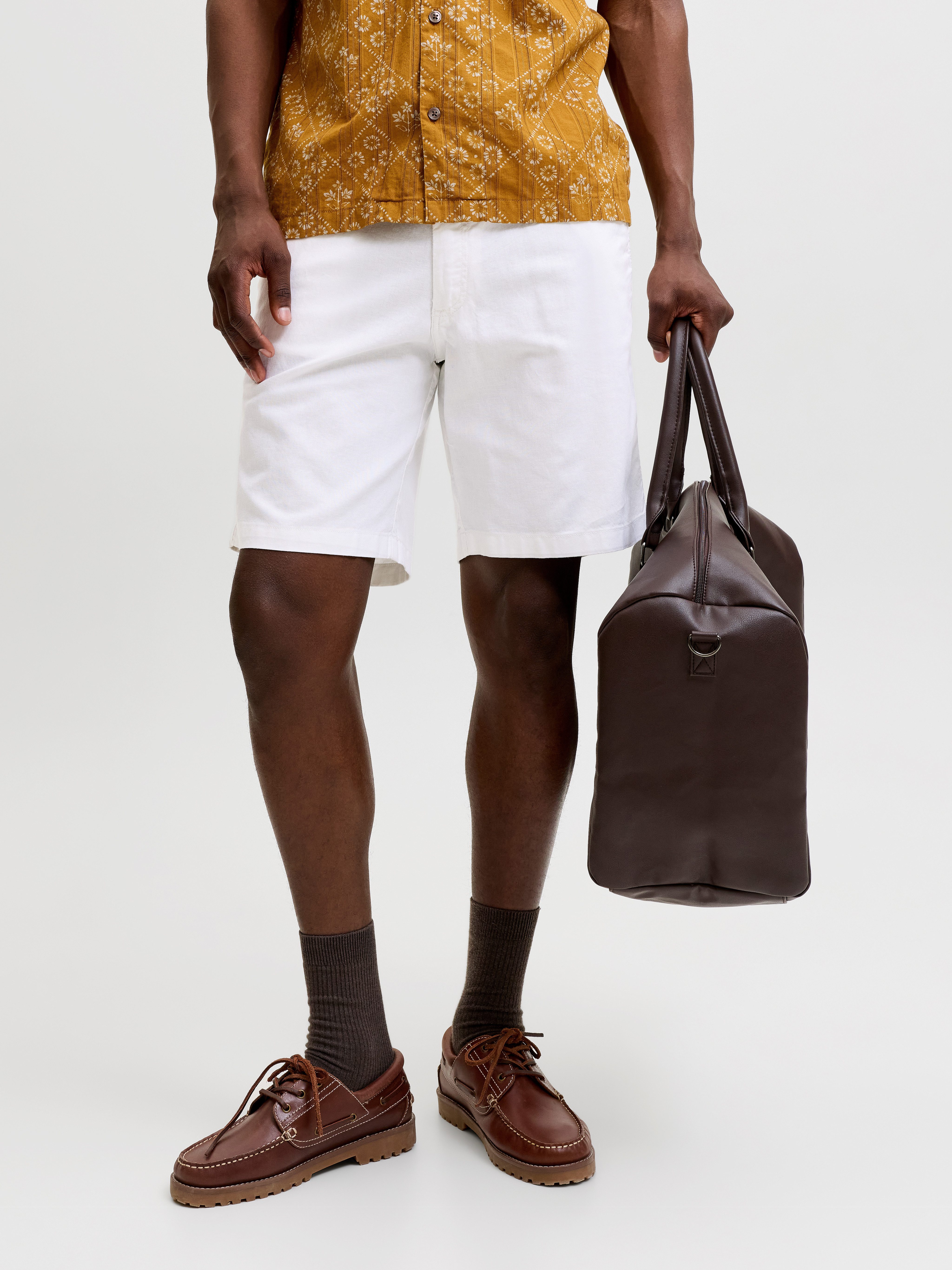 Jack & Jones Shorts JPSTJAIDEN HYBRID BONDI JOG SHORT REG SN Baumwollmischung, locker geschnitten