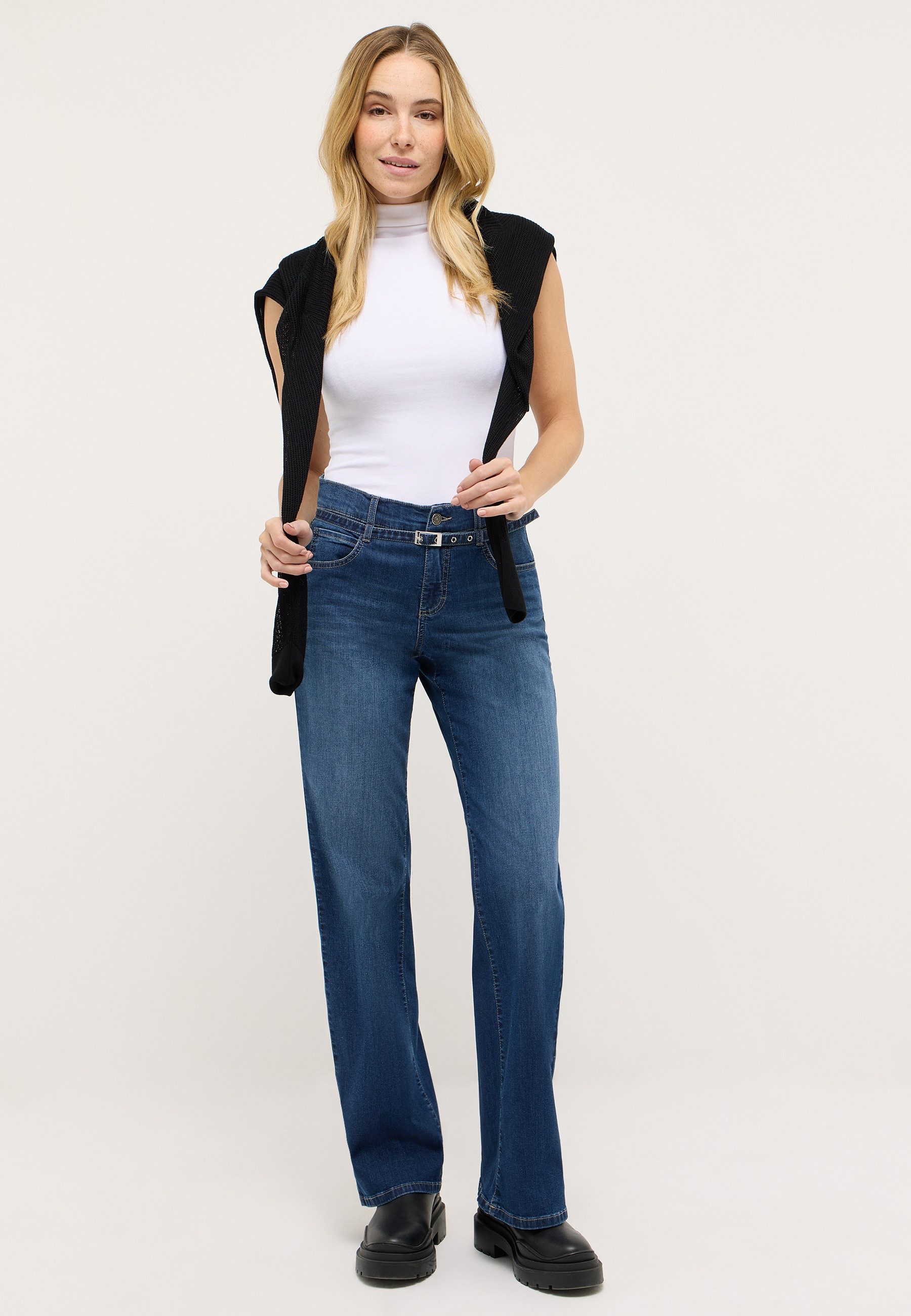 ANGELS 5-Pocket-Jeans Liz City mit Gürtel, Relaxed Fit – Bild 4 von 5