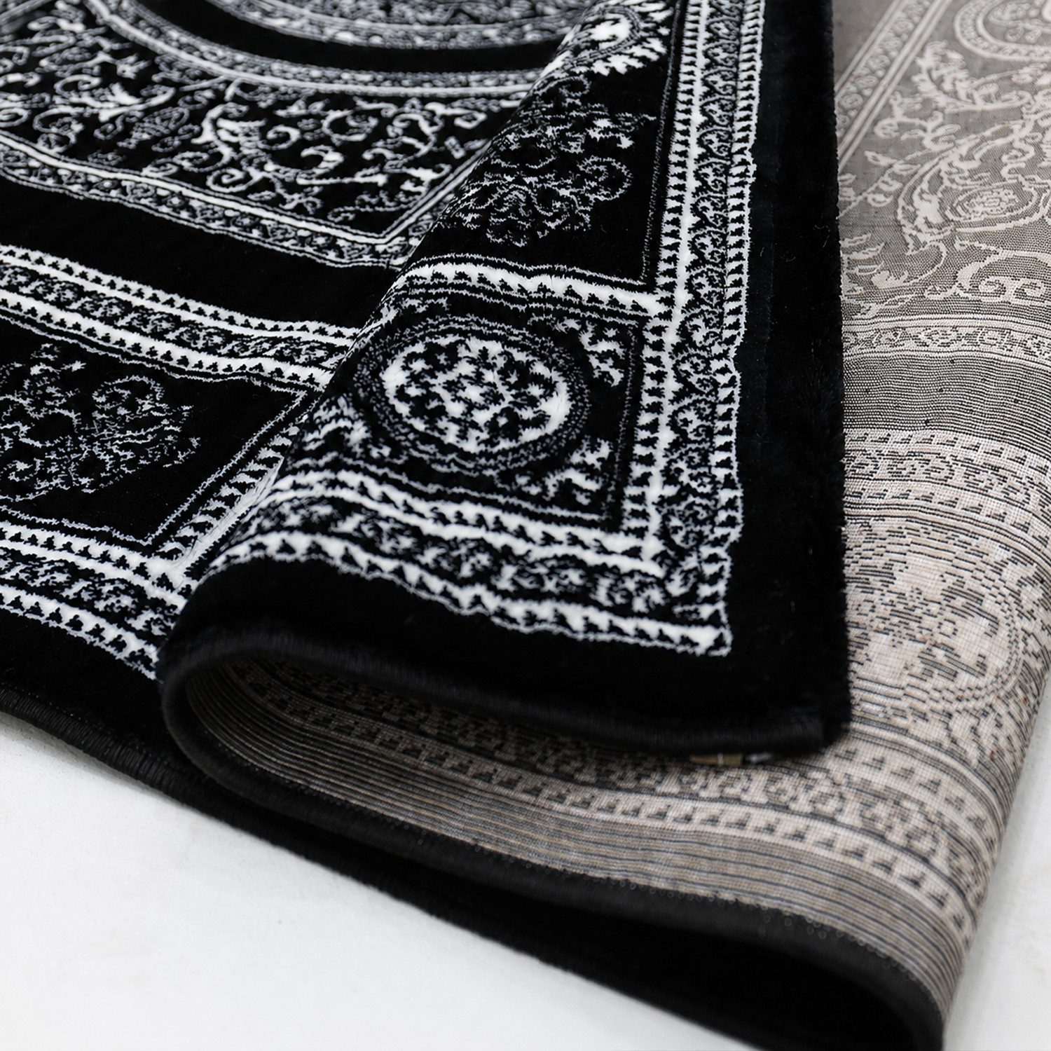 Vimoda Orientteppich Kurzflor Schwarz & Gold, Wohnzimmerteppich mit Ornament Muster, Rechteckig, Höhe: 8 mm, Bordüre, pflegeleichter Wohnzimmerteppich, schlafzimmer