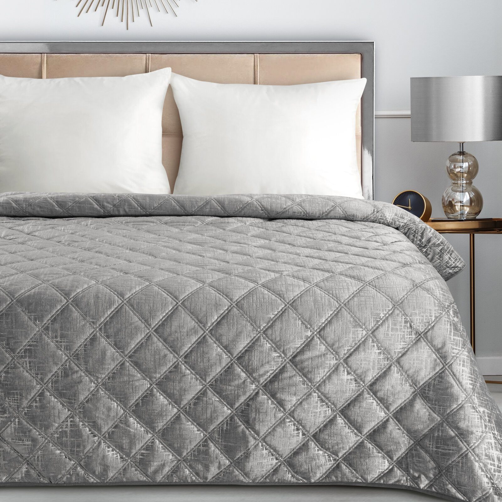 Eurofirany Tagesdecke Eleganter Bettüberwurf BLINK6 silber Details Karomuster Steppung, Allzweckdecke, weiche Decke in Schwarz, Beige, Creme, Silber zur Wahl