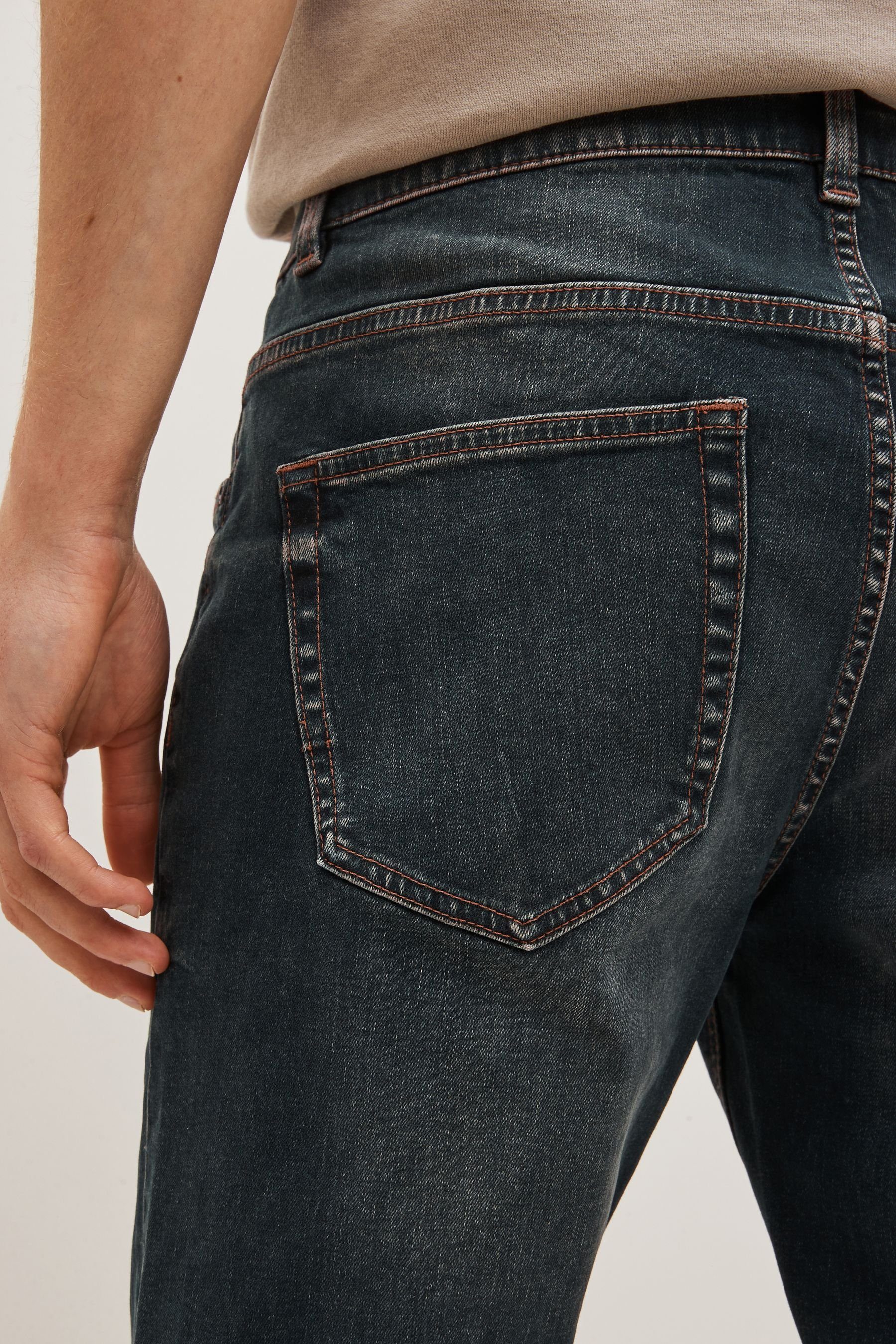 Next Slim-fit-Jeans Essential (1-tlg) Tint mit Jeans Dark Slim Fit Stretch