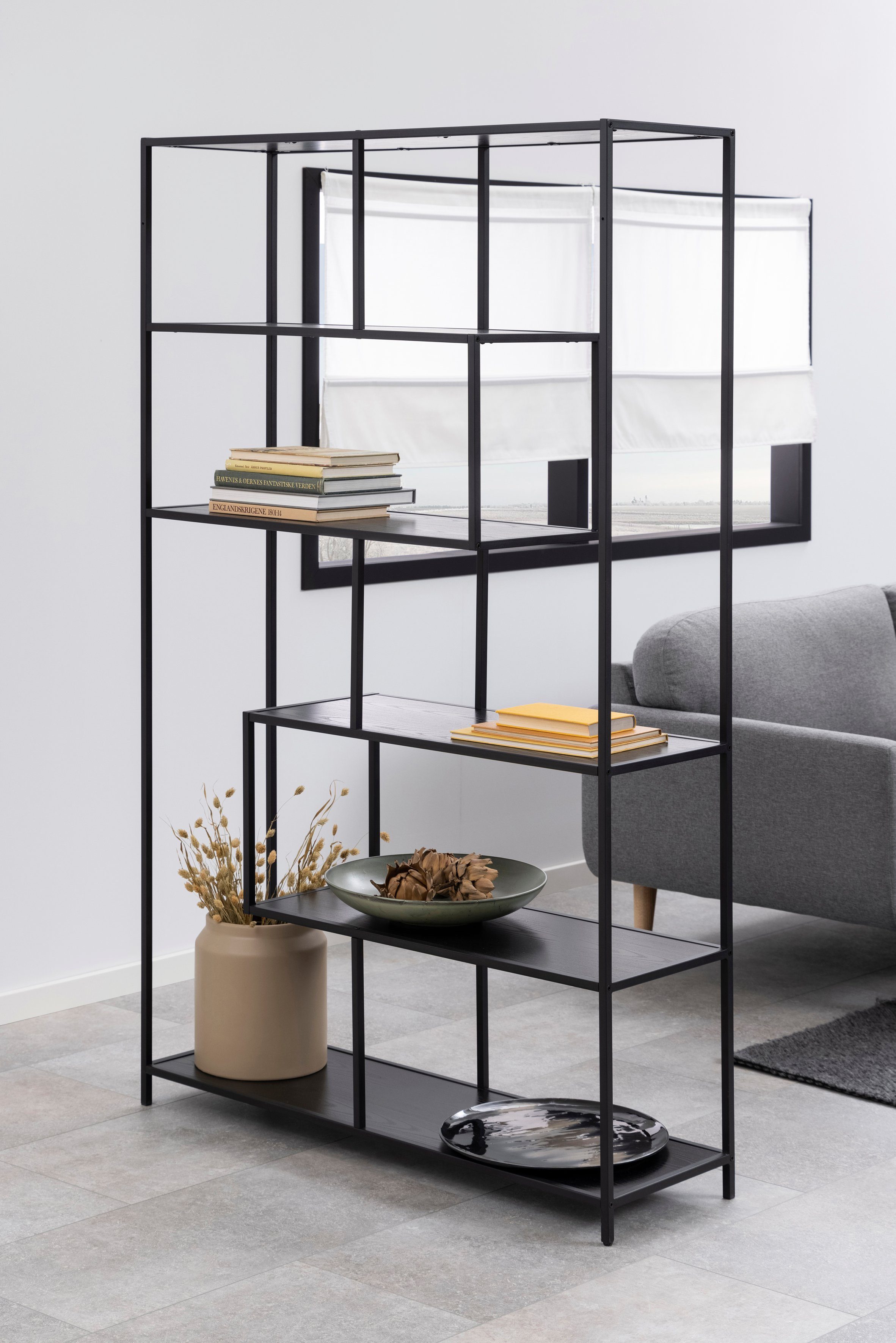 asymmetrische ACTONA Design, schwarz GROUP Bücherregal, schwarz matt Einlegeböden, Details Esche / | Metallgestell, modernes schwarz 5