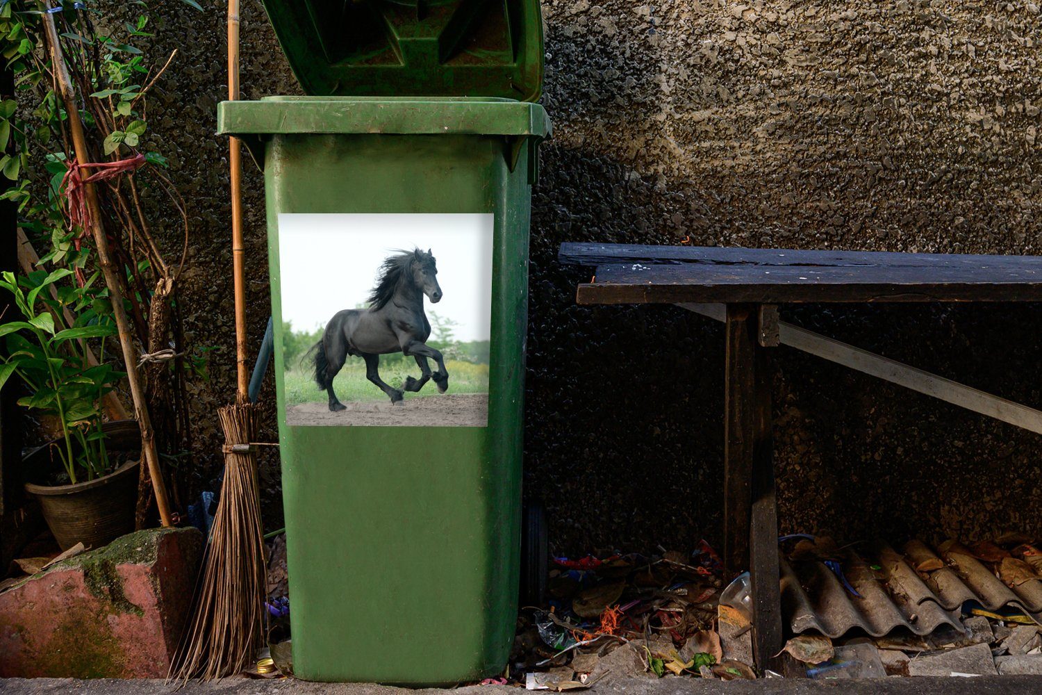 MuchoWow Wandsticker Pferd - Abfalbehälter Mülleimer-aufkleber, Natur Container, Sticker, St), - Mülltonne, Schwarz (1