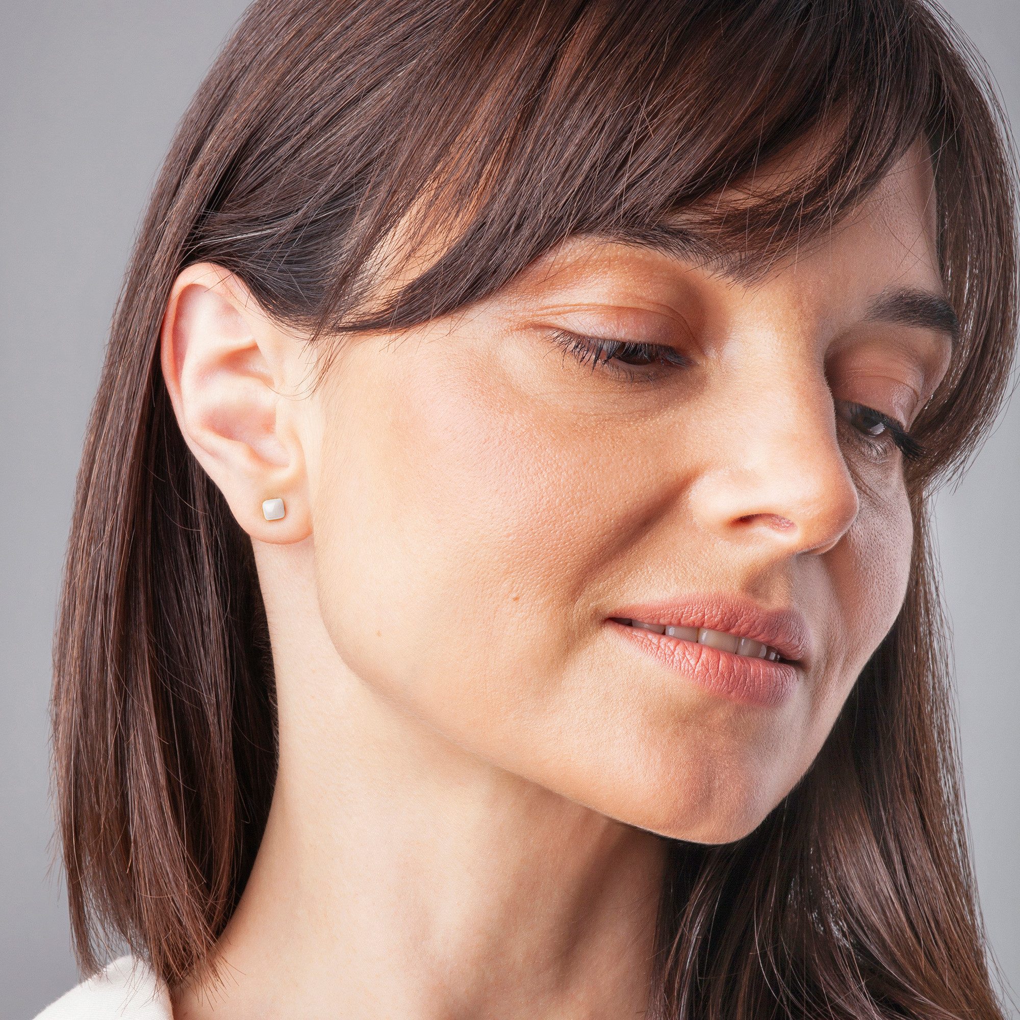 ALEXASCHA Paar Ohrstecker Minimalistische Stecker für jeden Tag • hypoallergener Glasschmuck