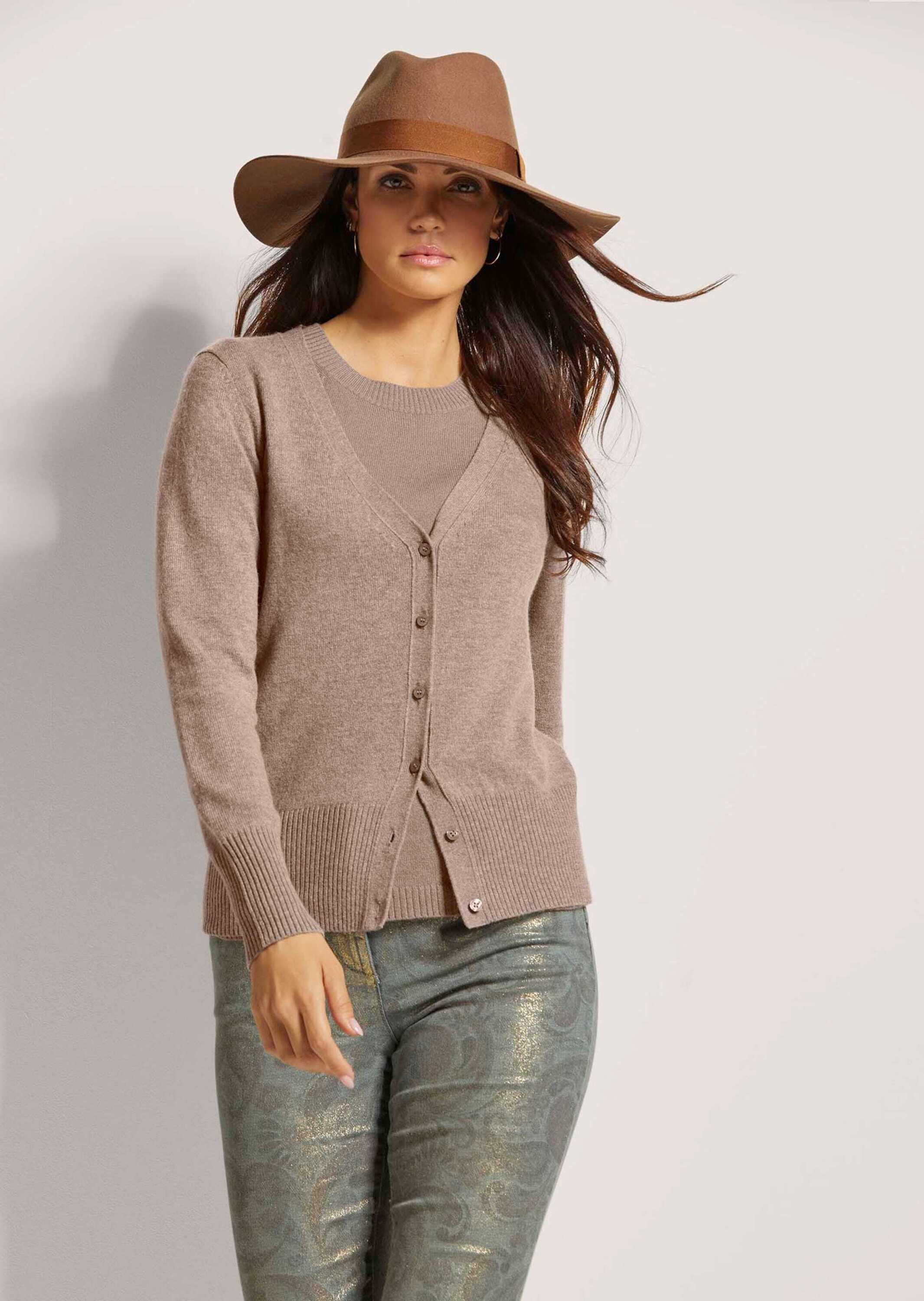 MADELEINE Strickpullover Elegantes Twinset aus Schurwolle-Kaschmir Feinstrick mit V-Ausschnitt, Langarm, Cardigan und Halbarm-Pullover