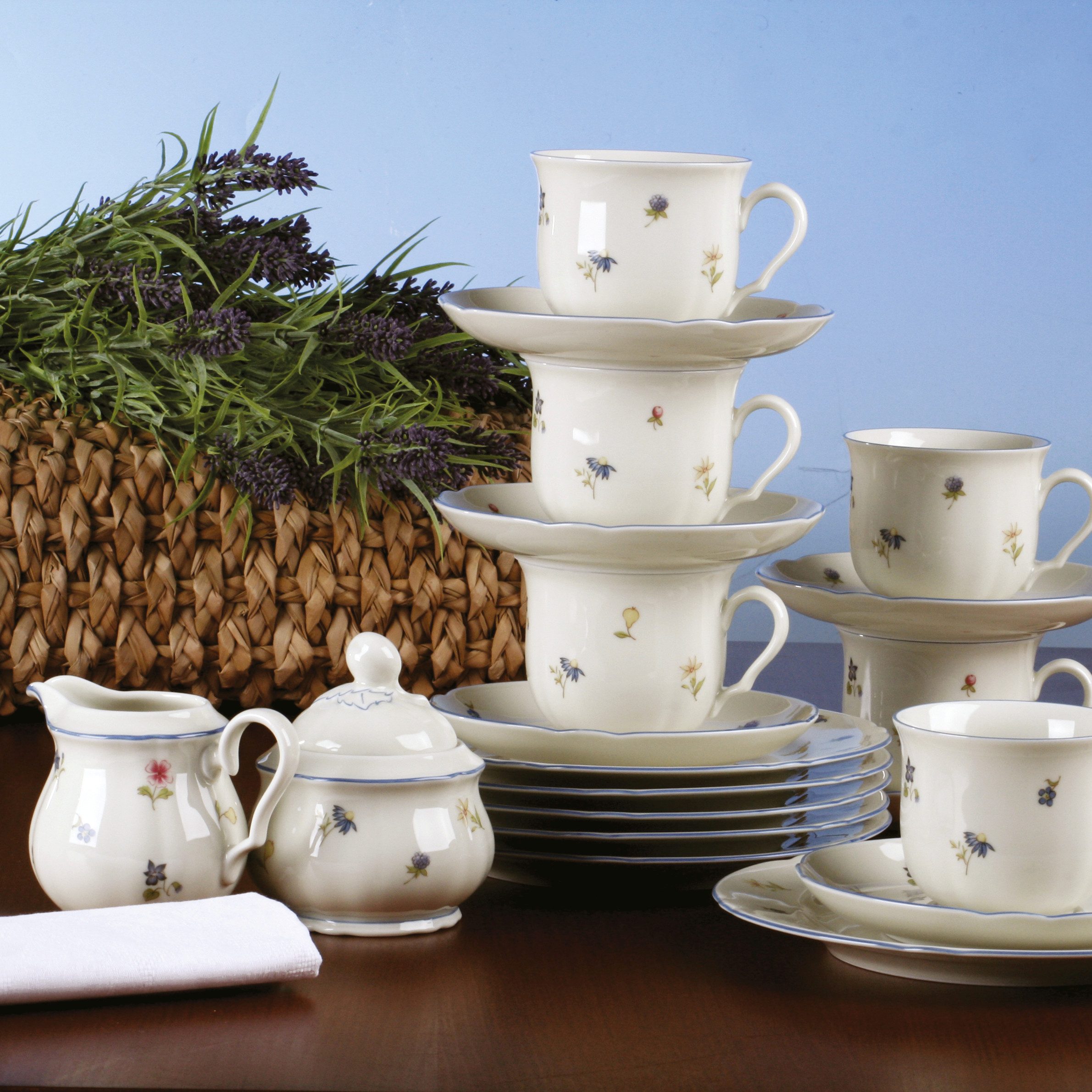 Seltmann Weiden Kaffeeservice Geschirr-Set, 18 Teile, Marieluise Streublume (18-tlg), 6 Personen, Porzellan, Teller, Tasse, Untertasse, Made in Germany, 18 Teile, für 6 Personen