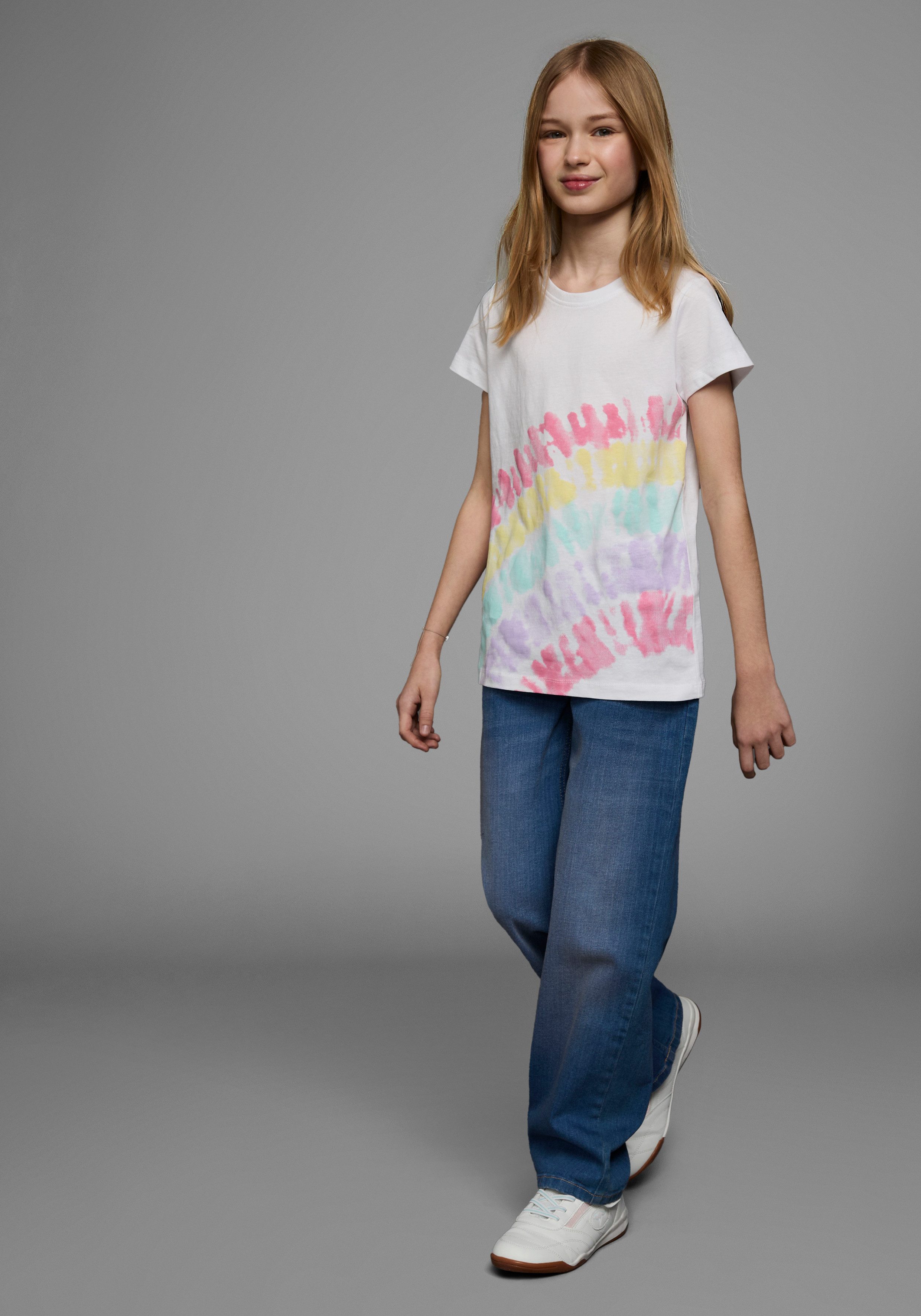 KIDSWORLD T-Shirt Shirt mit Regenbogen-Print Kurzarm, hüftlang geschnitten, bedruckt, Rundhals-Ausschnitt – Bild 4 von 5