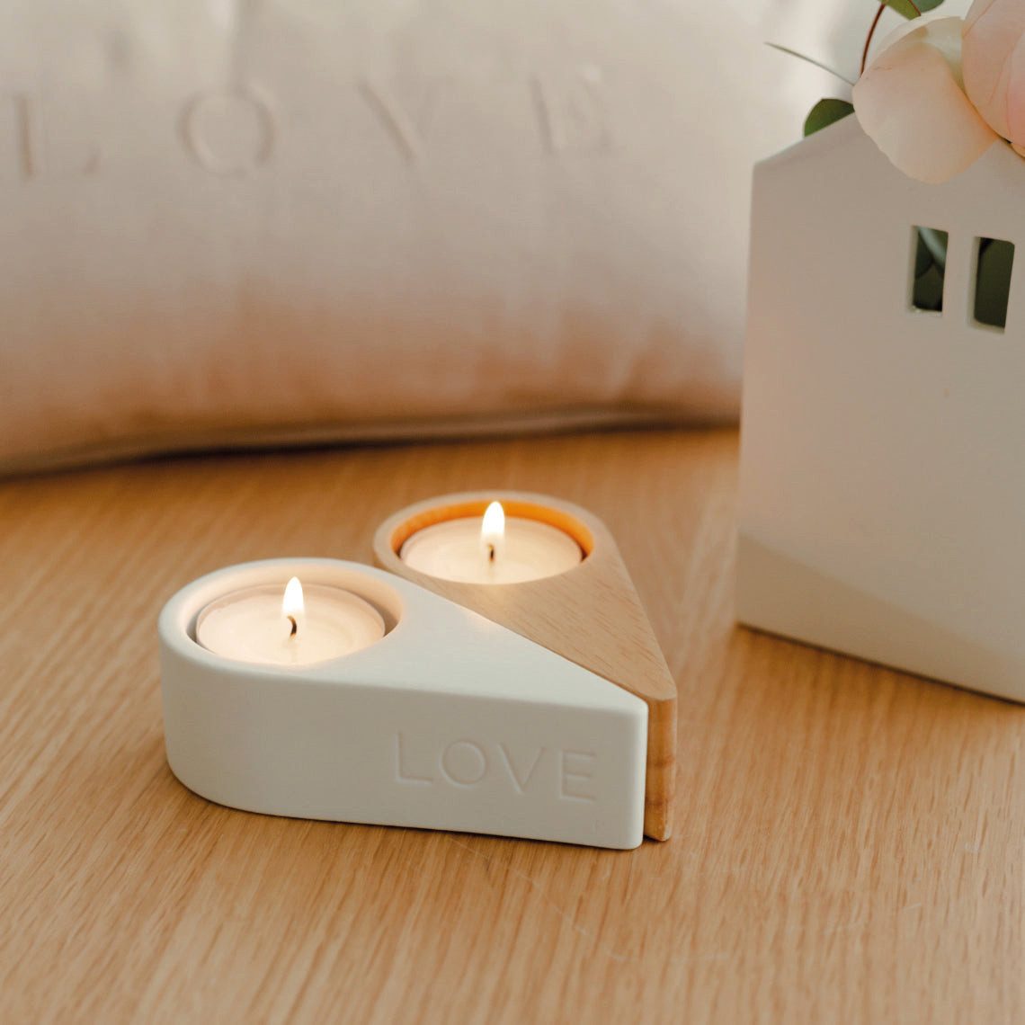 Räder Design Teelichthalter Teelichthalter aus Porzellan und Holz "Love & Peace" von räder
