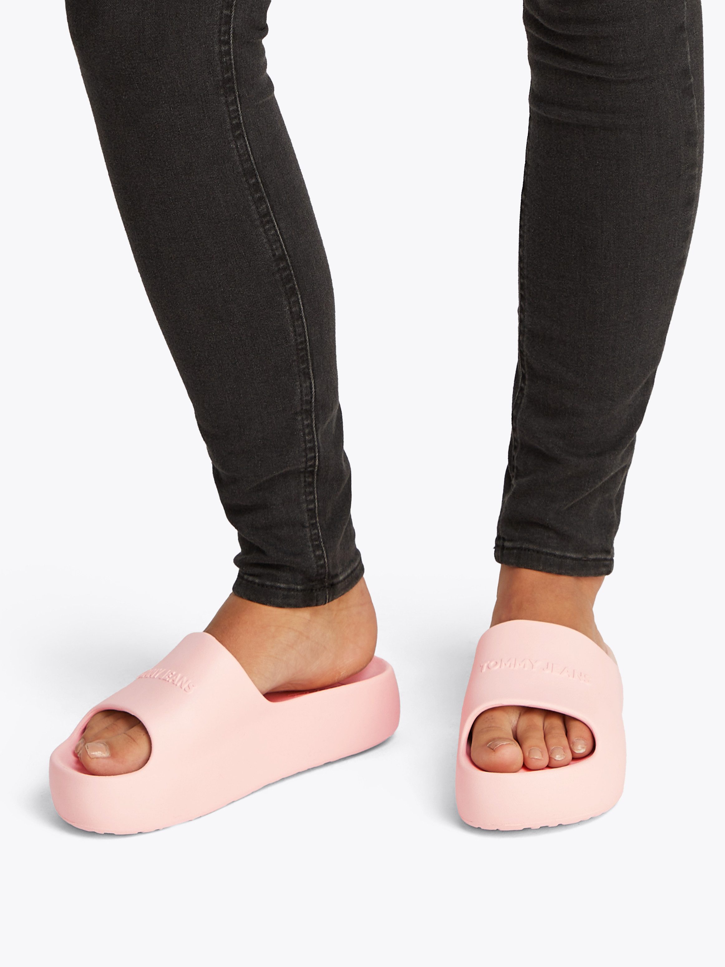 Tommy Jeans TJW CHUNKY POOL SLIDE ESS Pantolette, Plateau, Sommerschuh, Sch günstig online kaufen