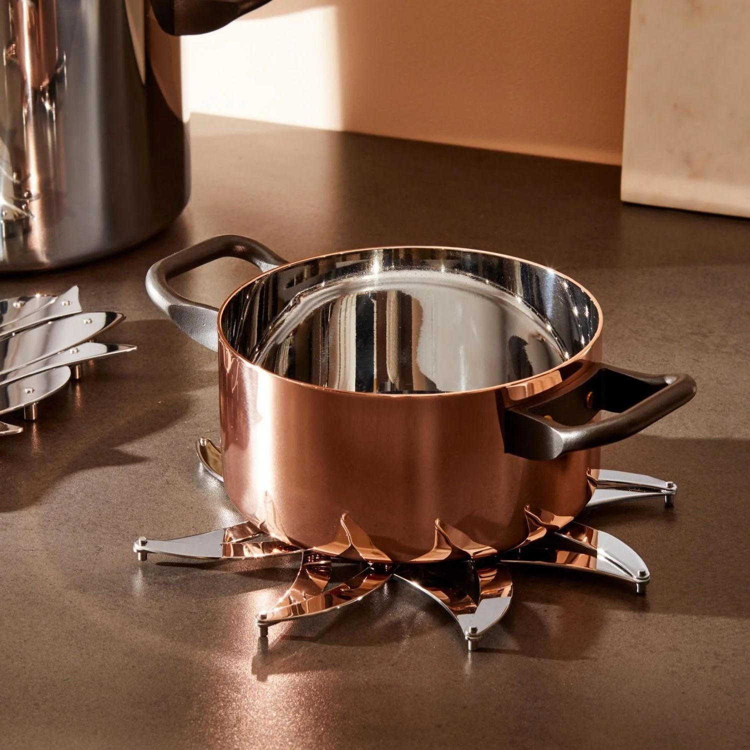 Alessi Topfuntersetzer Augh!, verstellbar