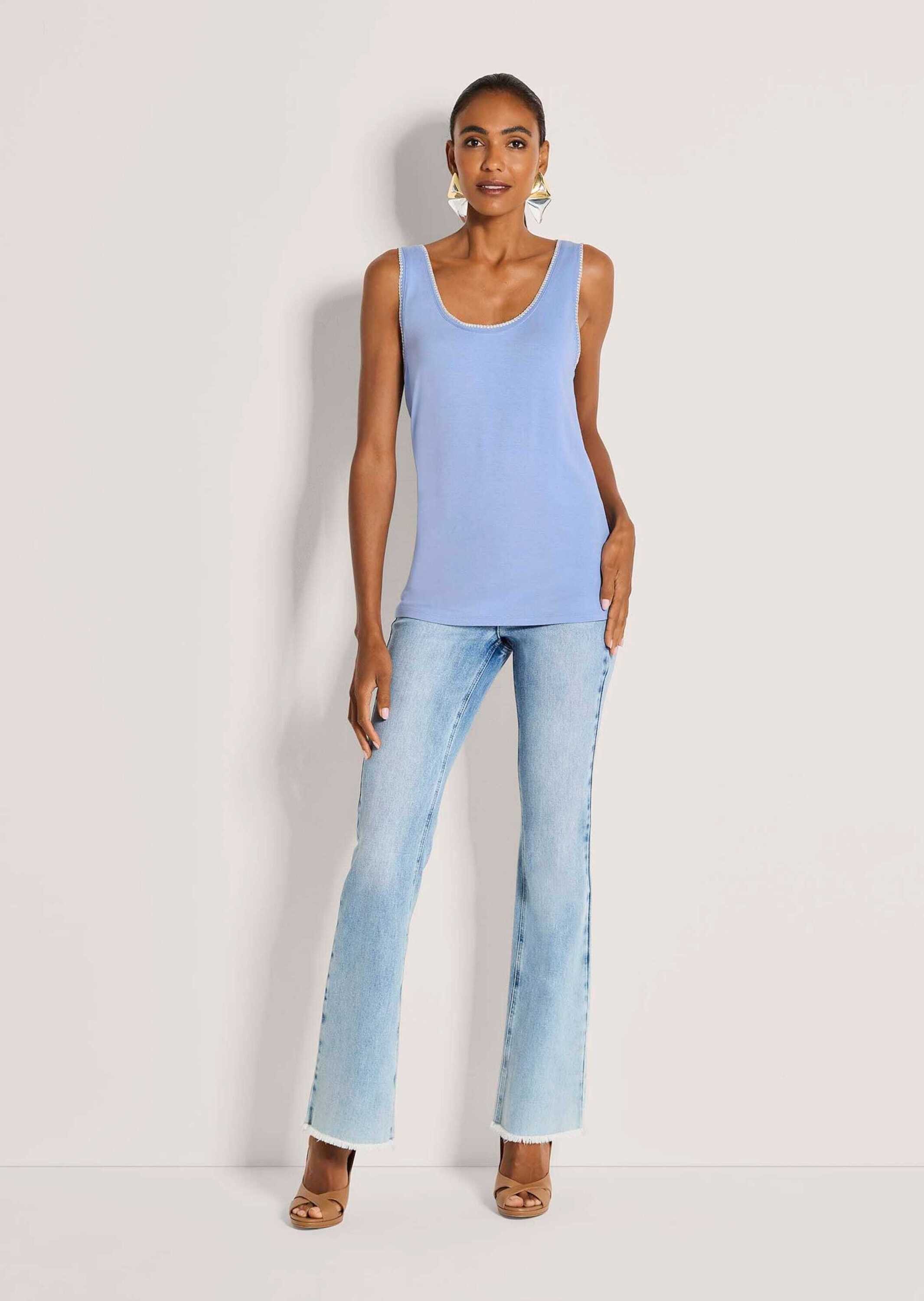 MADELEINE Shirttop Elegantes Jerseytop mit Glanzakzenten Viskosetop mit breiten Trägern und V-Ausschnitt