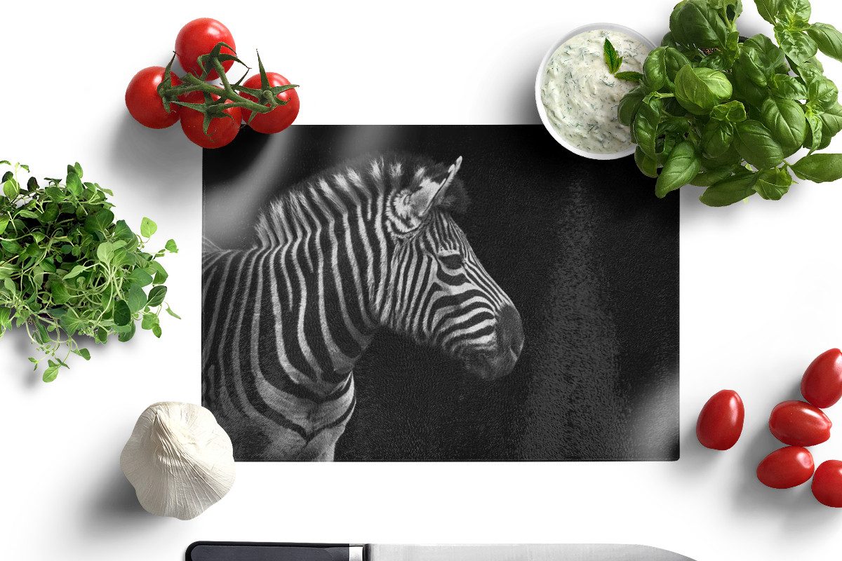 MuchoWow Schneidebrett Zebra - Schwarz - Weiß - Porträt - Tiere, Glas, Schneidebrett Glas, Küchenbrett, Rutschfest, 28x20 cm