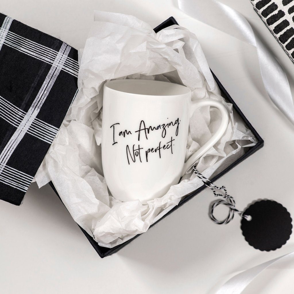 like. by Villeroy & Boch Tasse Statement Becher "I'm amazing. Not perfect", 1-tlg., Porzellan, Premium Porcelain, mikrow.- & spülm.sicher, Made in Germany