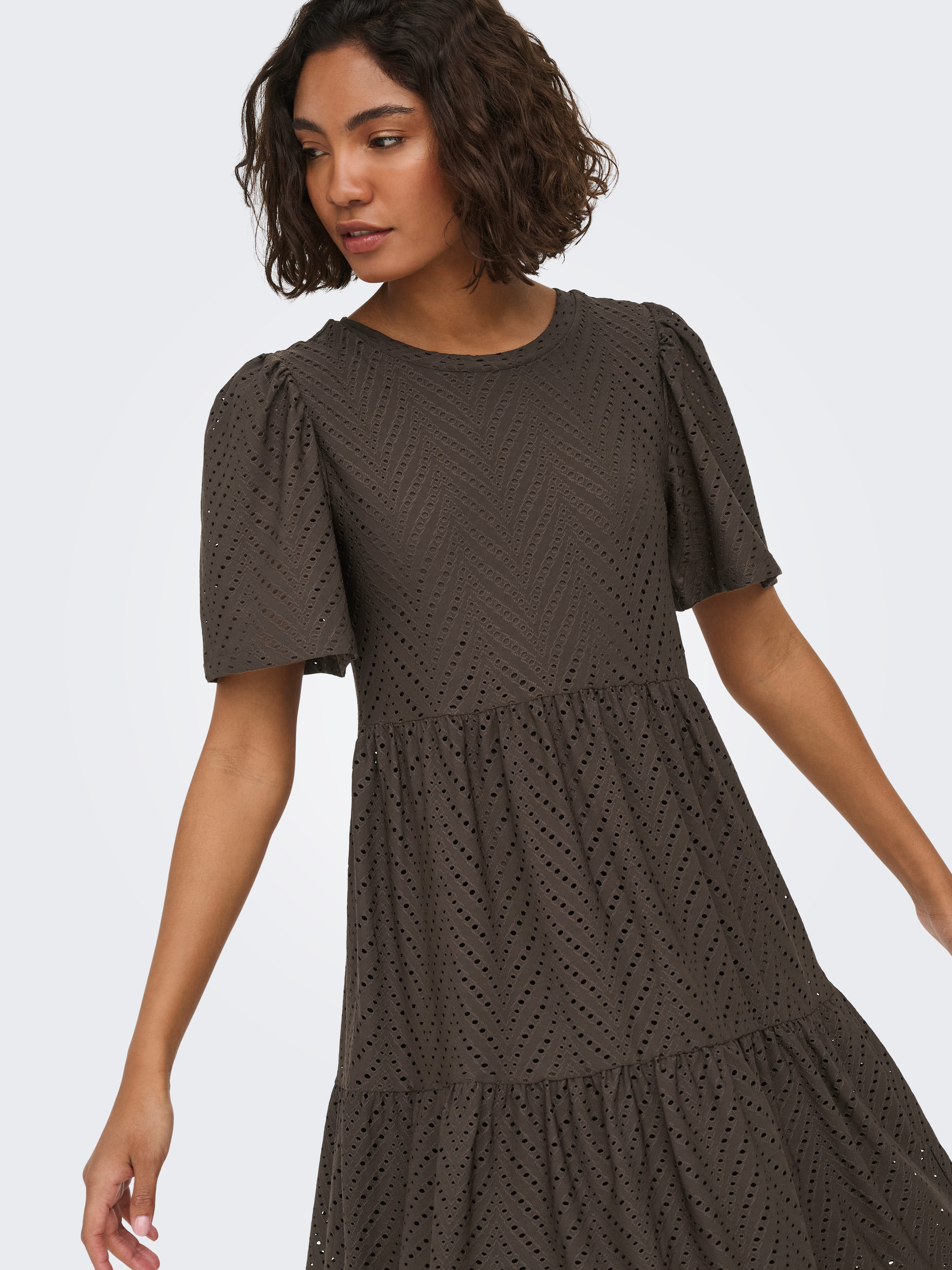JDY Minikleid JDYCARLA CATHINKA S/S DRESS JRS NOOS Kunstfaser, regular fit