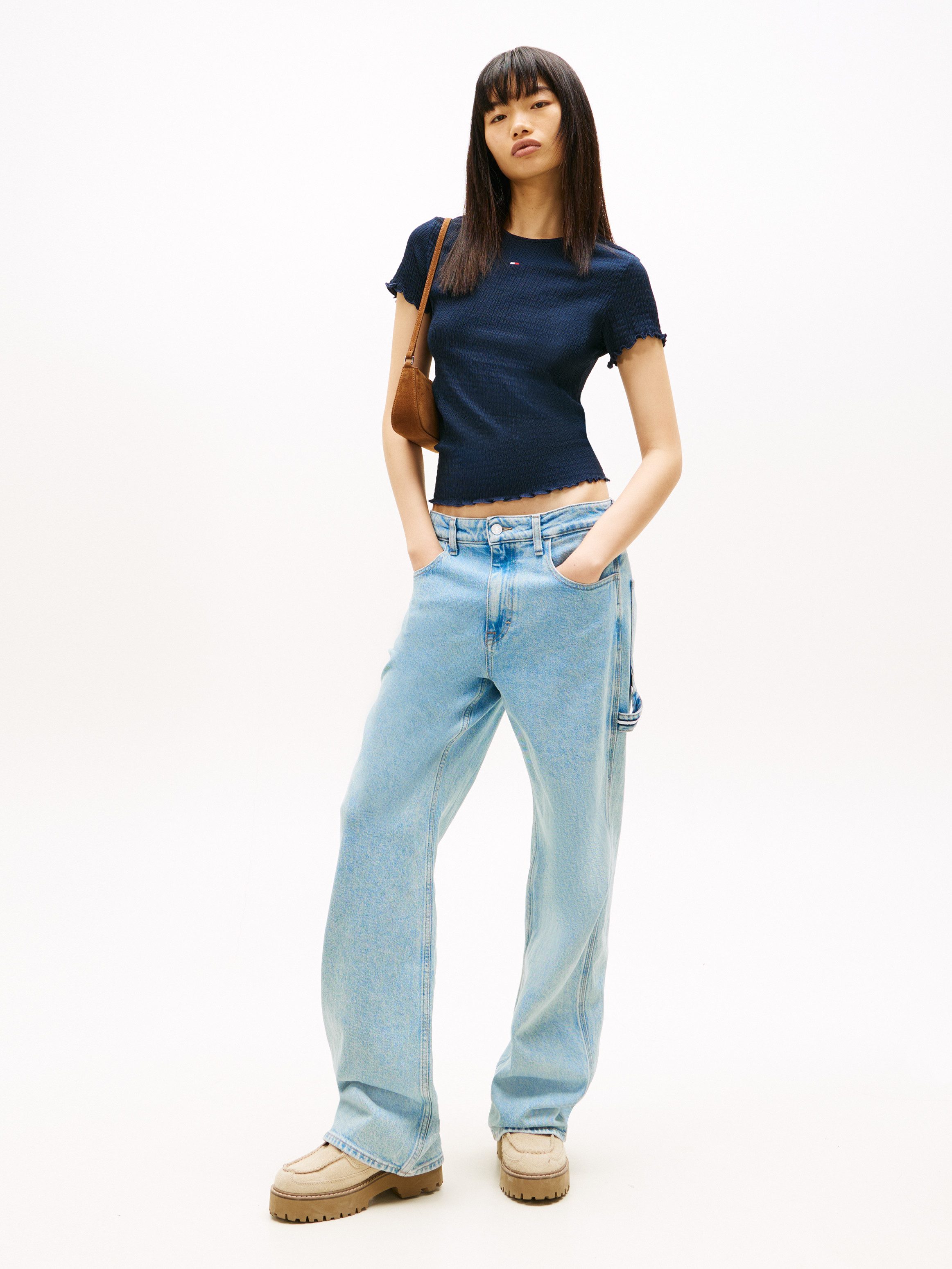 Tommy Jeans Kurzarmshirt TJW SLIM SMOCK SS TEE aus Seersucker, mit Kräuselsaum