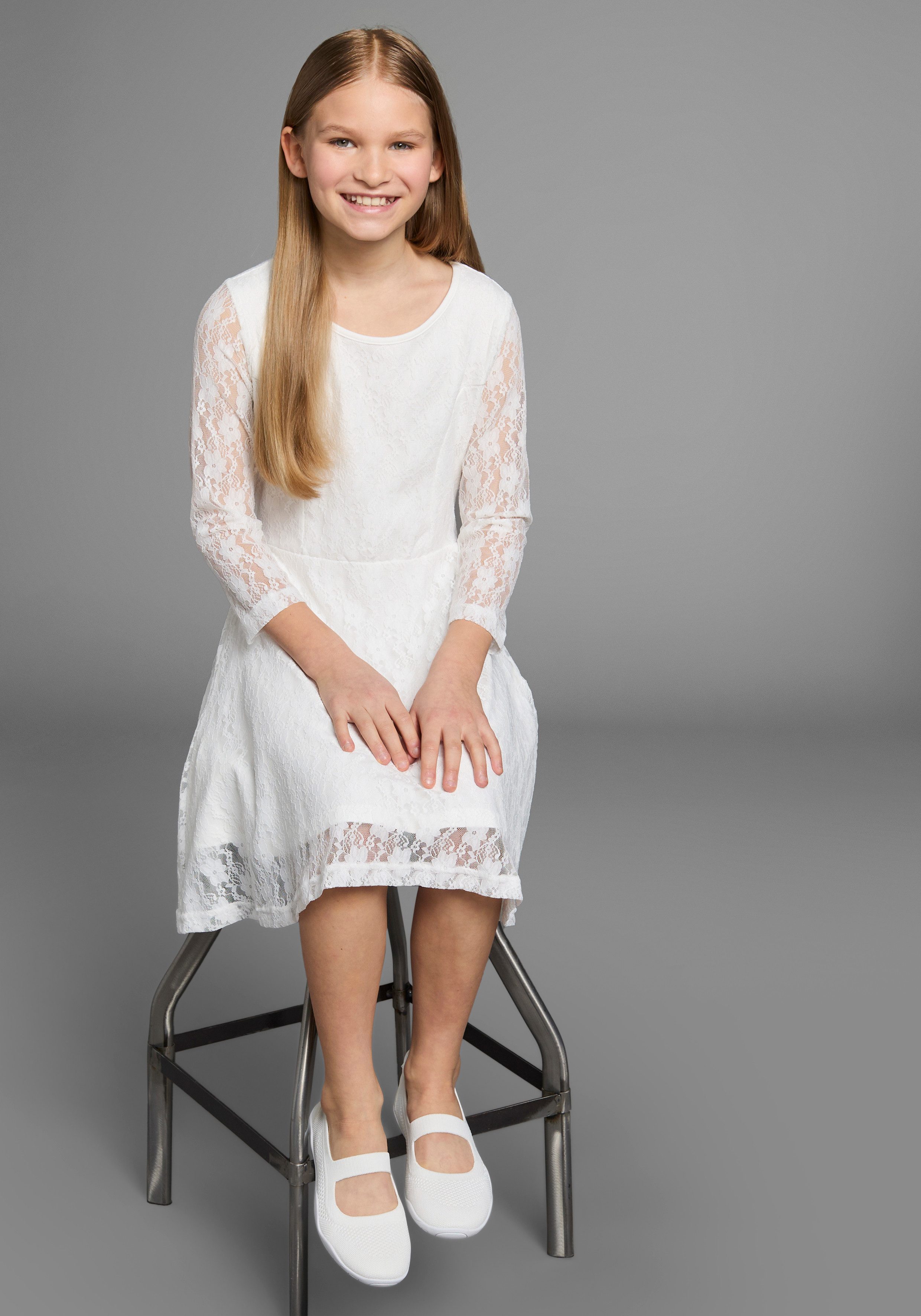 KIDSWORLD Jerseykleid - Spitzenkleid festliche Anlässe, knielang, aus Spitze und Jersey, 3/4-Ärmel