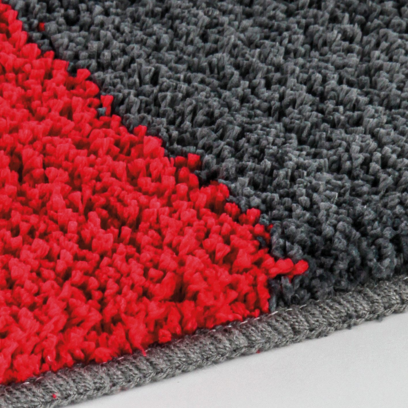 Kleine Wolke Badematte »Dynamic«, Badvorleger, Badezimmer Teppich, Höhe 20 mm, rutschhemmend beschichtet, fußbodenheizungsgeeignet, Polyester, rechteckig, Badteppich, modernes geometrisches Design