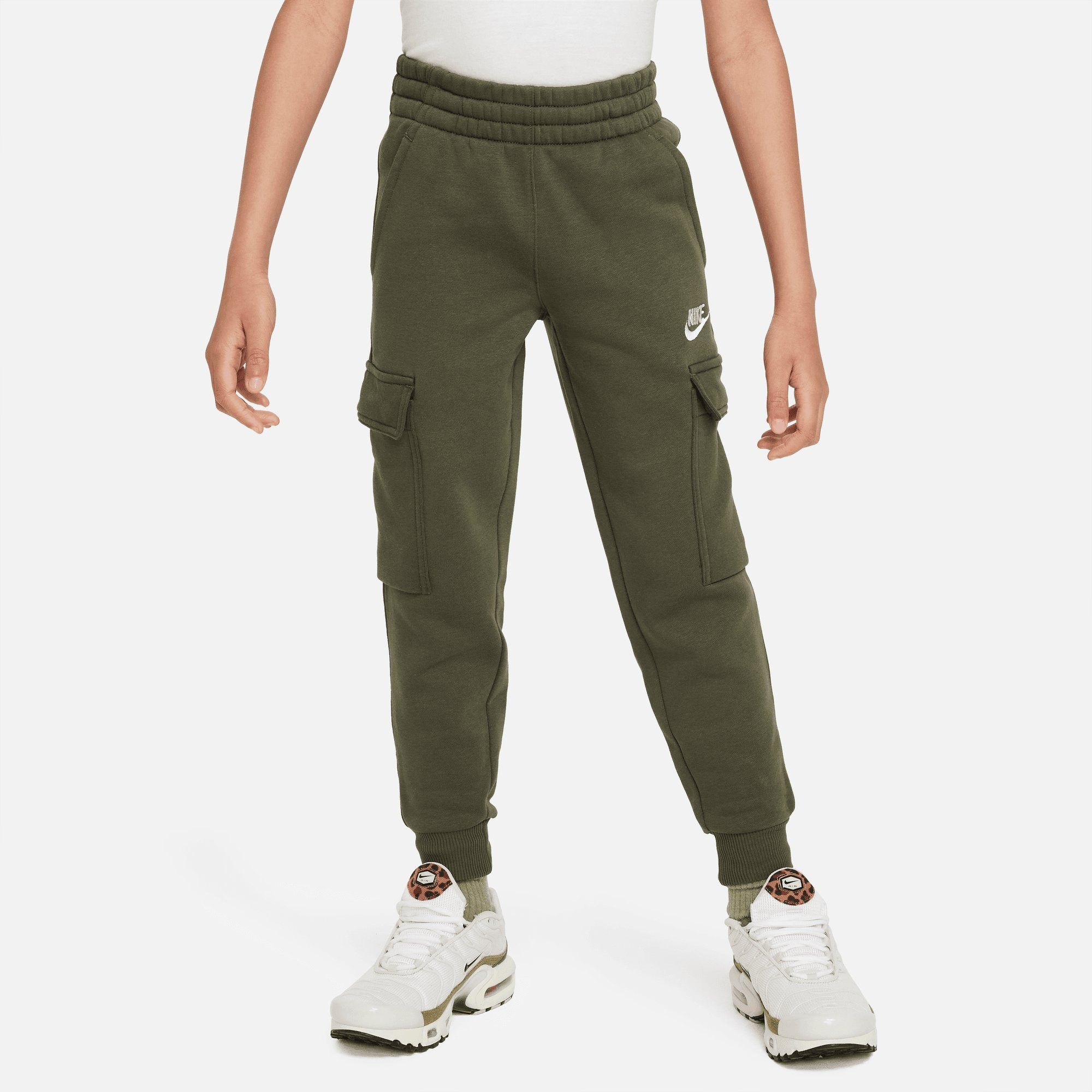 PANTS CLUB Sportswear KHAKI/WHITE BIG CARGO Jogginghose CARGO KIDS' KHAKI/CARGO FLEECE Nike