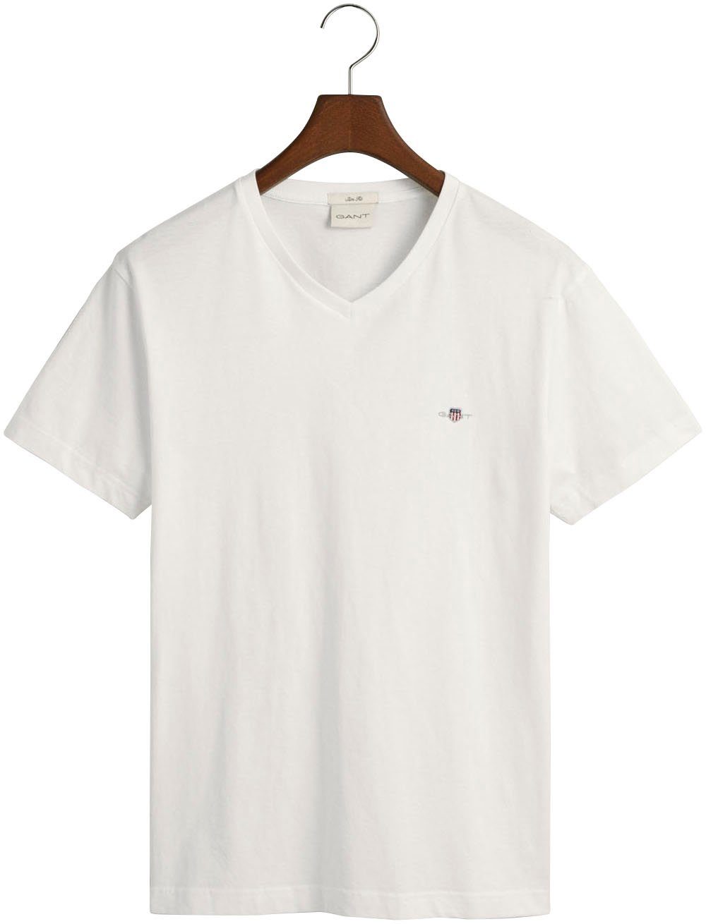 Gant T-Shirt SLIM SHIELD V-NECK T-SHIRT mit einer kleinen Logostickerei auf der Brust. Reduzierter Preis € 28,99. Unverbindliche Preisempfehlung € 44,95