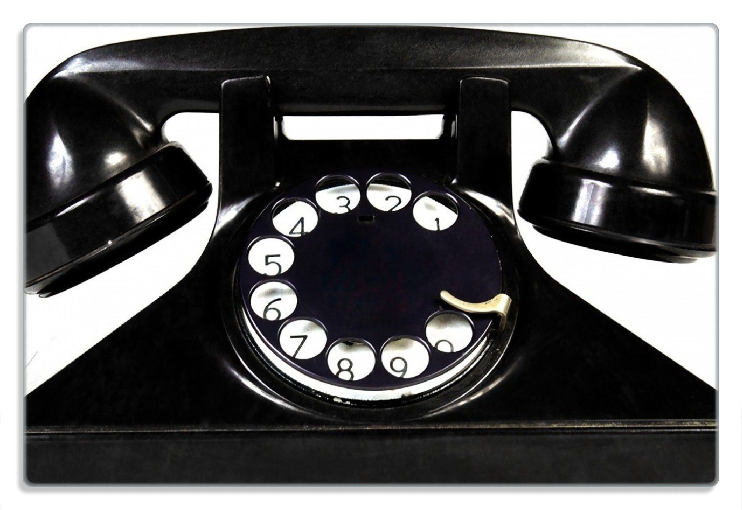 Wallario Frühstücksbrett Altes schwarzes Retro-Telefon mit Wählscheibe frontal, (inkl. rutschfester Gummifüße 4mm, 1-St), 20x30cm