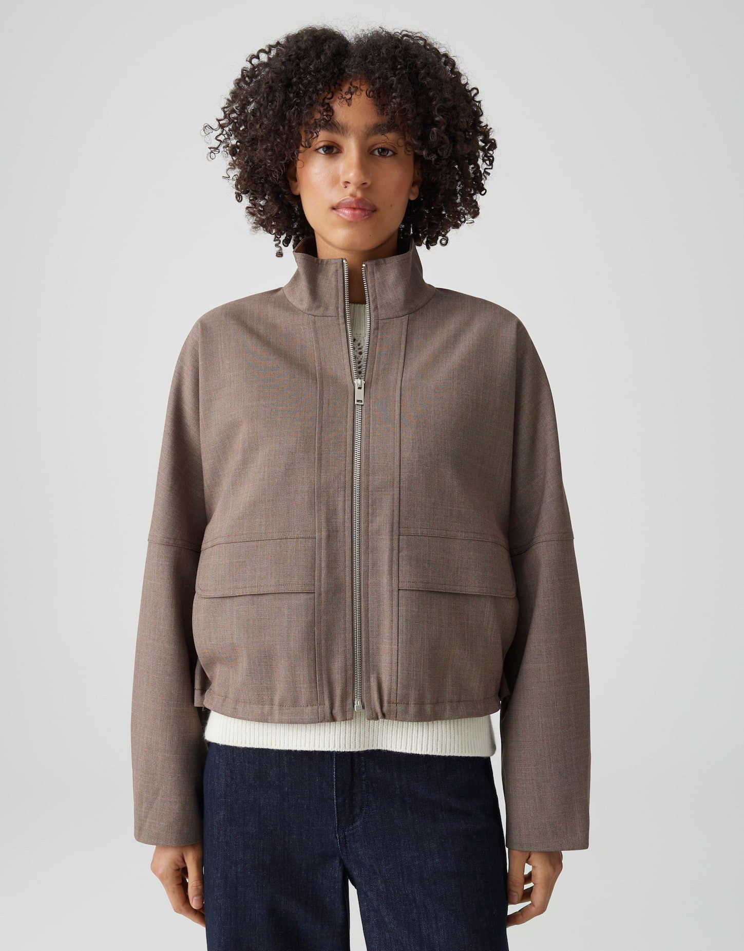 OPUS Kurzjacke Boxy Kurzjacke aus zweifarbigem Twill Pattentaschen