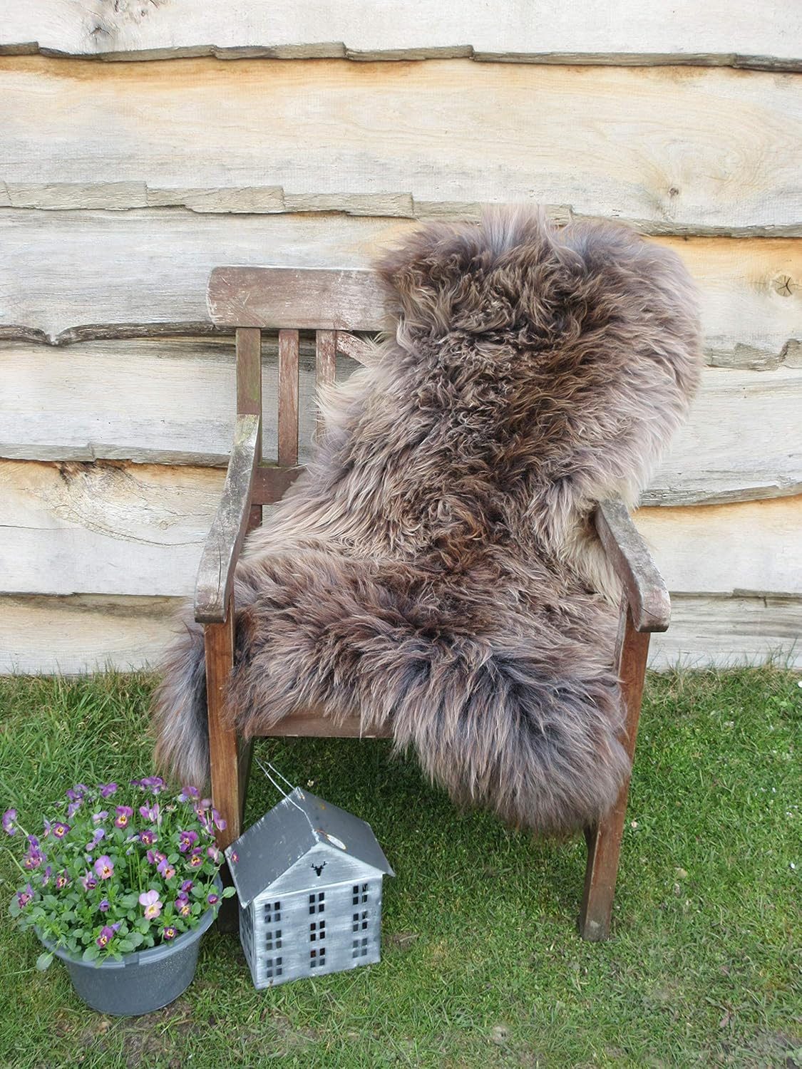 Felltrade Fellteppich Natur Schaffell braun-weiß, 110-150 cm, ökologisch gegerbt, kuschelig weich und pflegeleicht, in verschiedenen Größen erhältlich