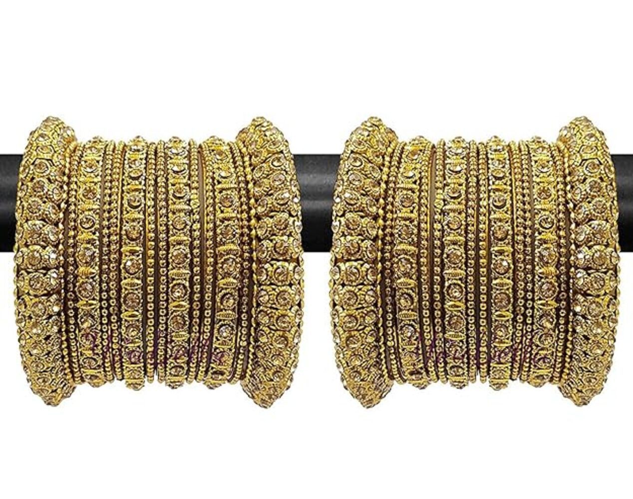 YouBella Armreif Vergoldet & Amerikanischer Diamant Armreif Set für Frauen (Inhalt der Box: Armreif Set x 1, Hochzeit, Party-Kleidung, Stilvoll, Geeignet für alle Anlässe), Material: Messing, Hautfreundlich, Das Beste zum Verschenken