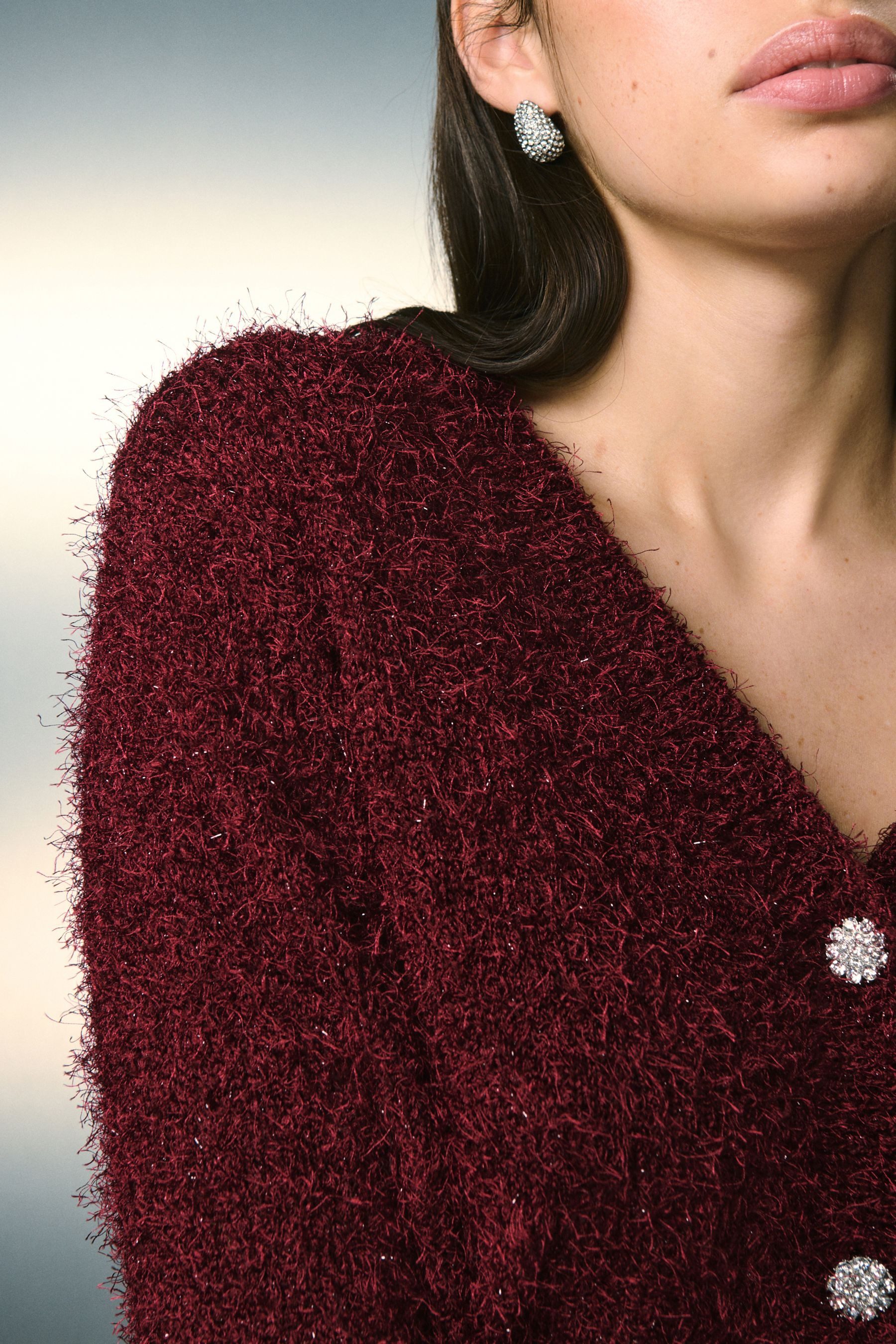 Next V-Ausschnitt-Pullover Funkelnde Wende-Strickjacke mit V-Ausschnitt (1-tlg)