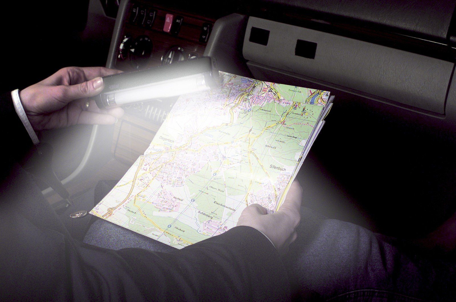 HR Autocomfort Taschenlampe Auto KFZ Leselicht Leselampe Zusatz Lampe  Leuchte Ambiente Leuchte
