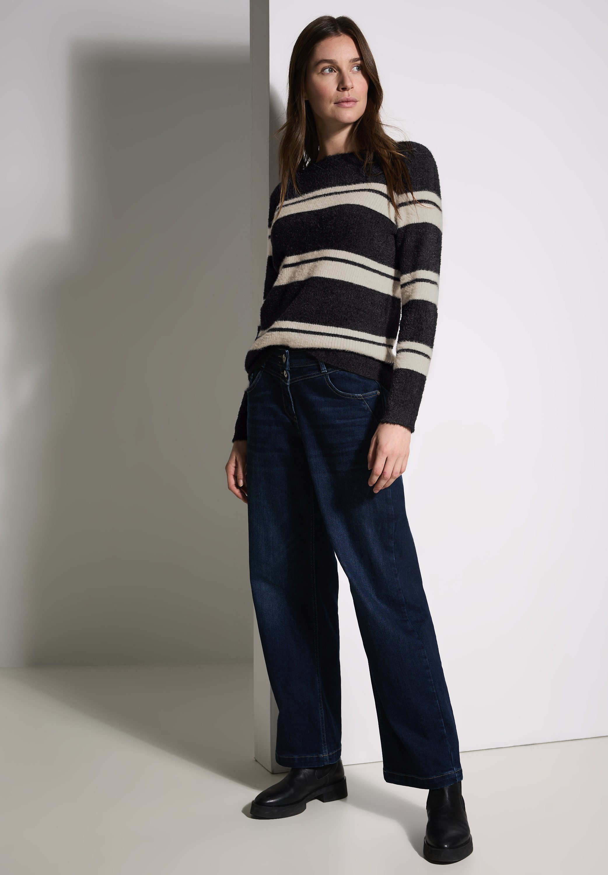 CECIL knitted sweater in a cuddly quality and classic striped pattern