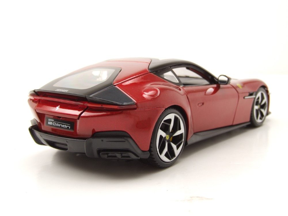 Bburago Modellauto Ferrari 12 Cilindri 2024 rot, Maßstab 1:24