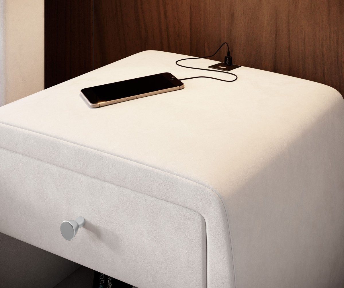 Luxusbetten24 Nachttisch Designer Nachttisch Lilly, mit USB-Anschluss Anschluss und Samtbezug