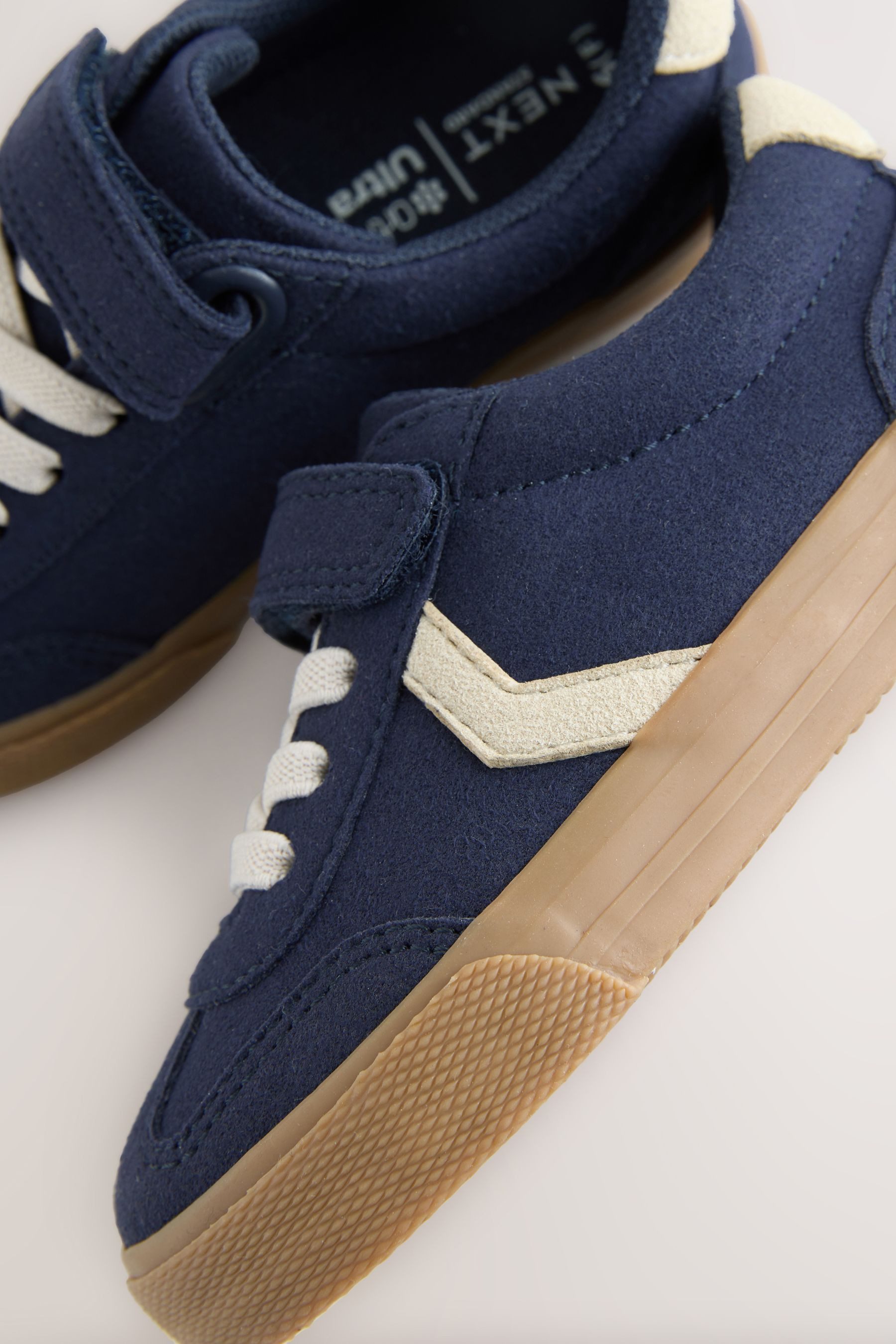 Next Sneaker mit Klettverschluss Sneaker (1-tlg)