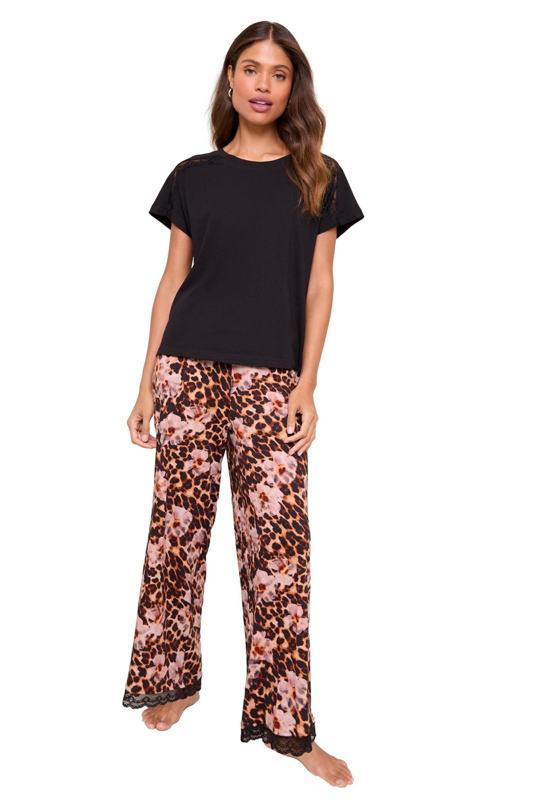 Pyjama Lipsy Jersey-Pyjama mit kurzen Hosen