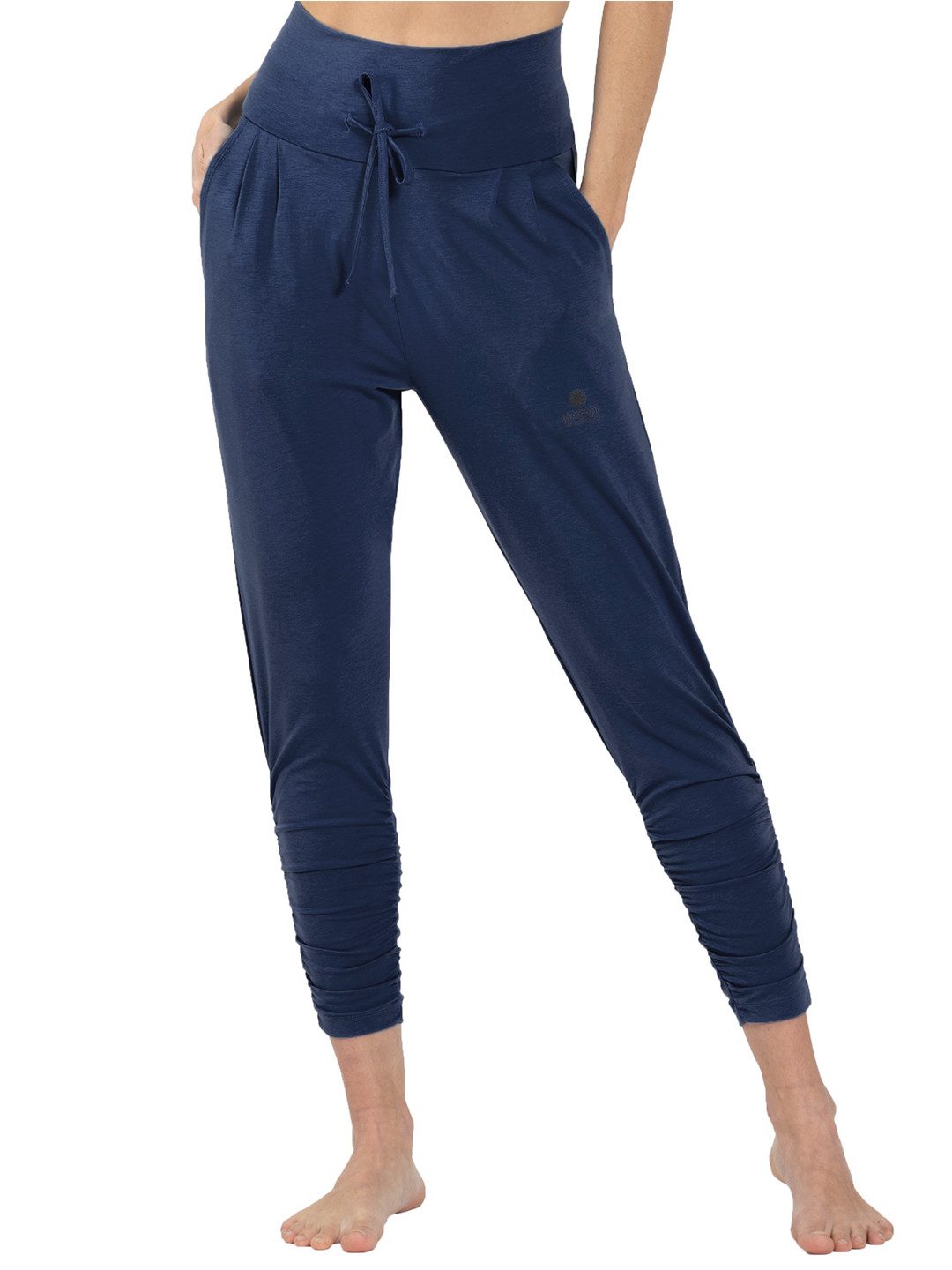 Magadi Yogahose Francis aus weichem Naturmaterial mit Taschen