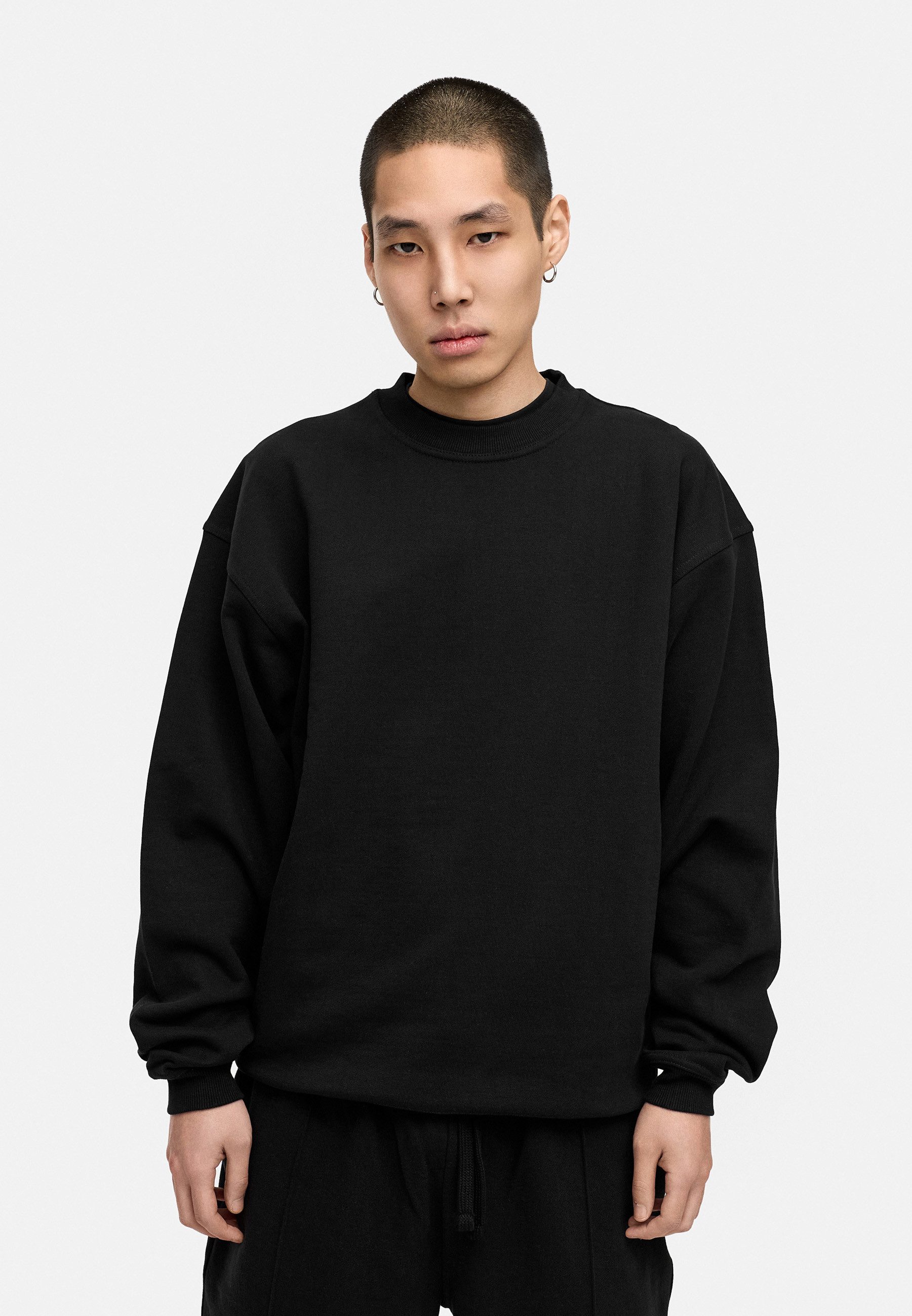 BEHYPE STUDIOS Sweatshirt IM OVERSIZE FIT, CREW-NECK PULLOVER Herren lockerer Rundhals Sweater