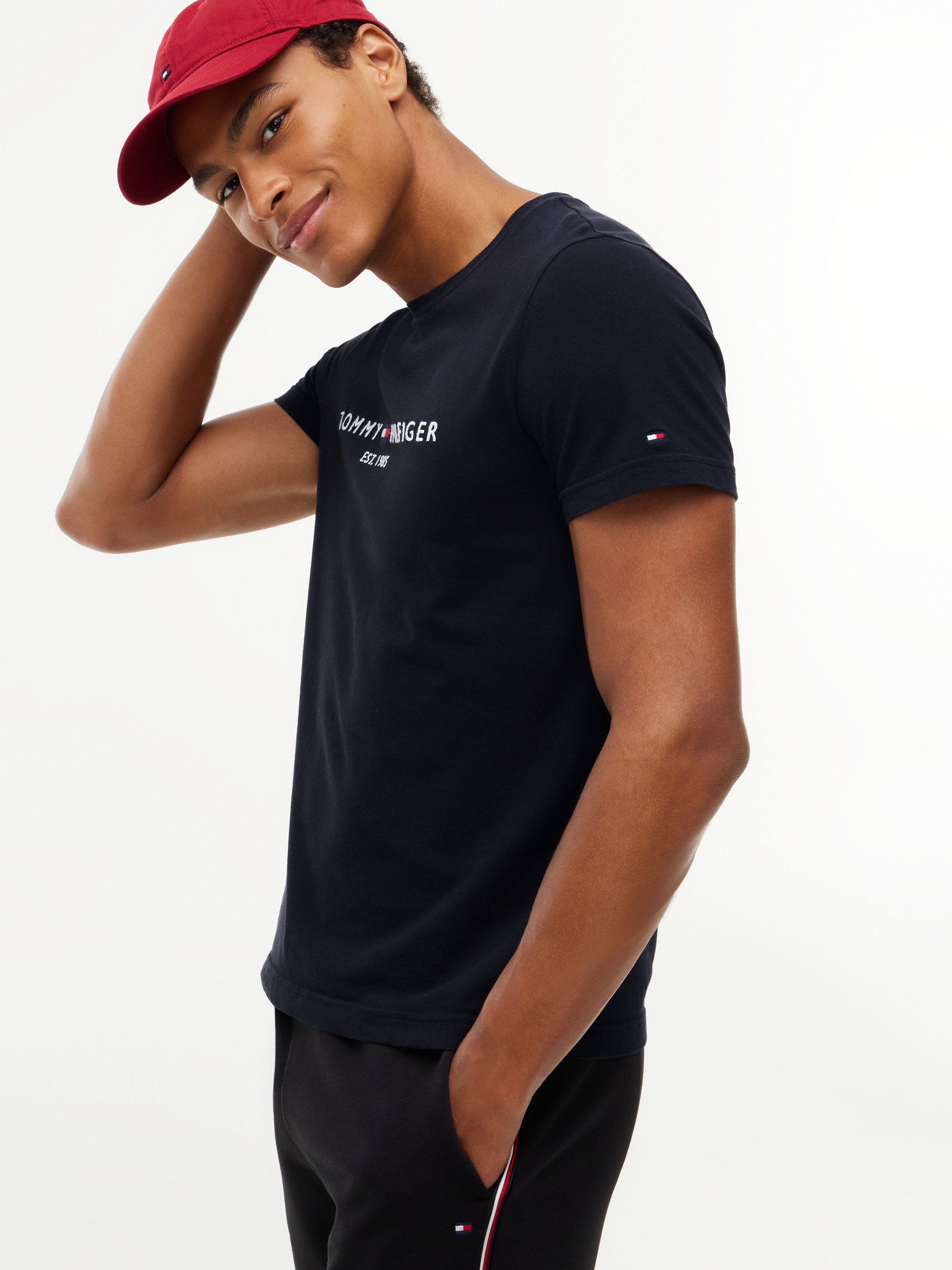 Tommy Hilfiger T-Shirt TOMMY FLAG HILFIGER TEE aus Bio-Baumwolle, Regular Fit