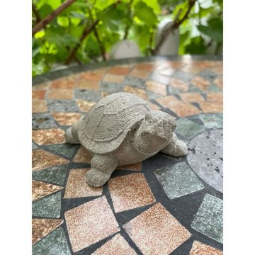 ZGM Gartenfigur Betonfigur Schildkröte BABY, handgefertigte Dekoration für Garten und Haus