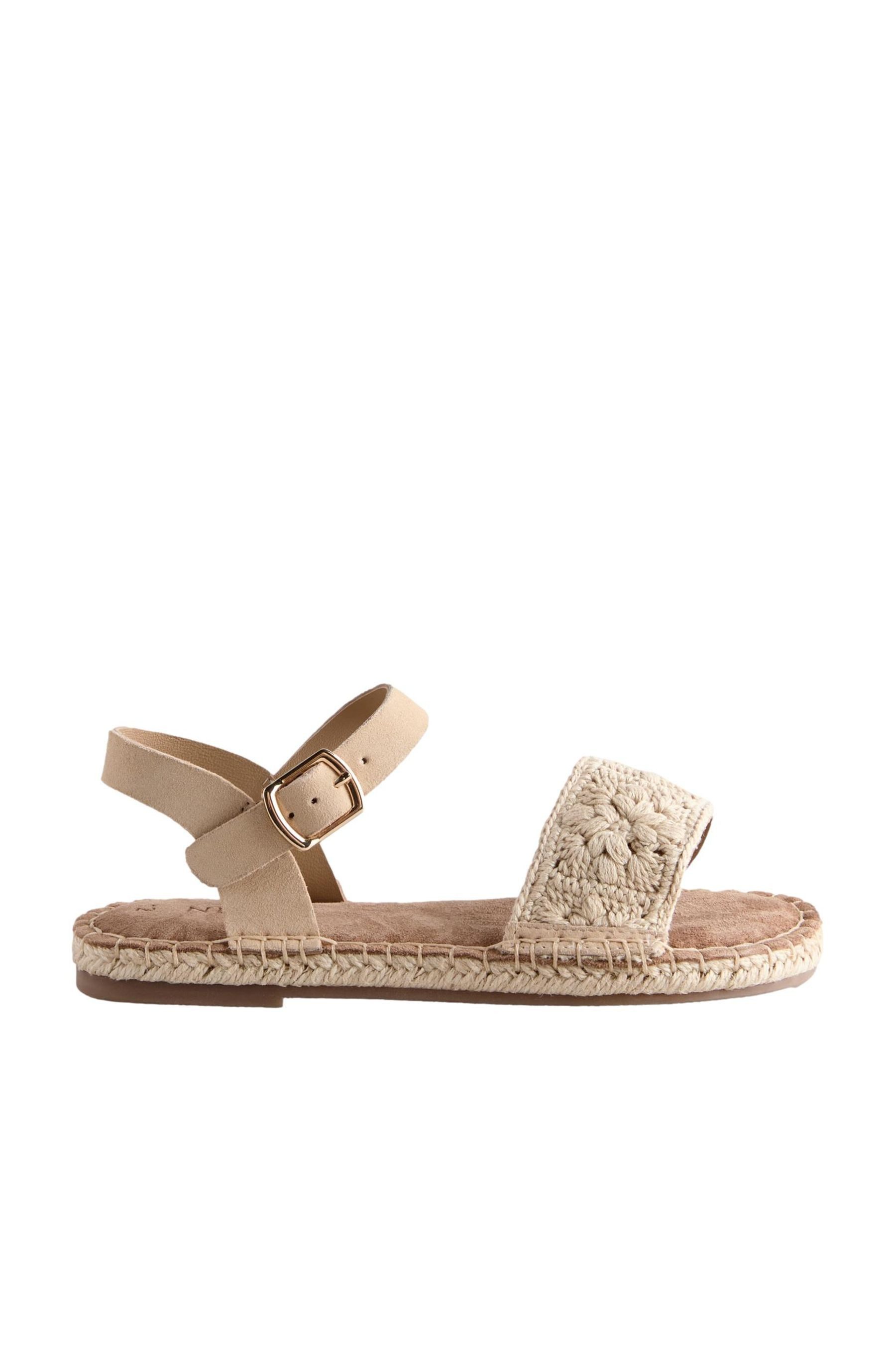Next Sandalen mit Häkeldetail und Schnallenverschluss günstig online kaufen