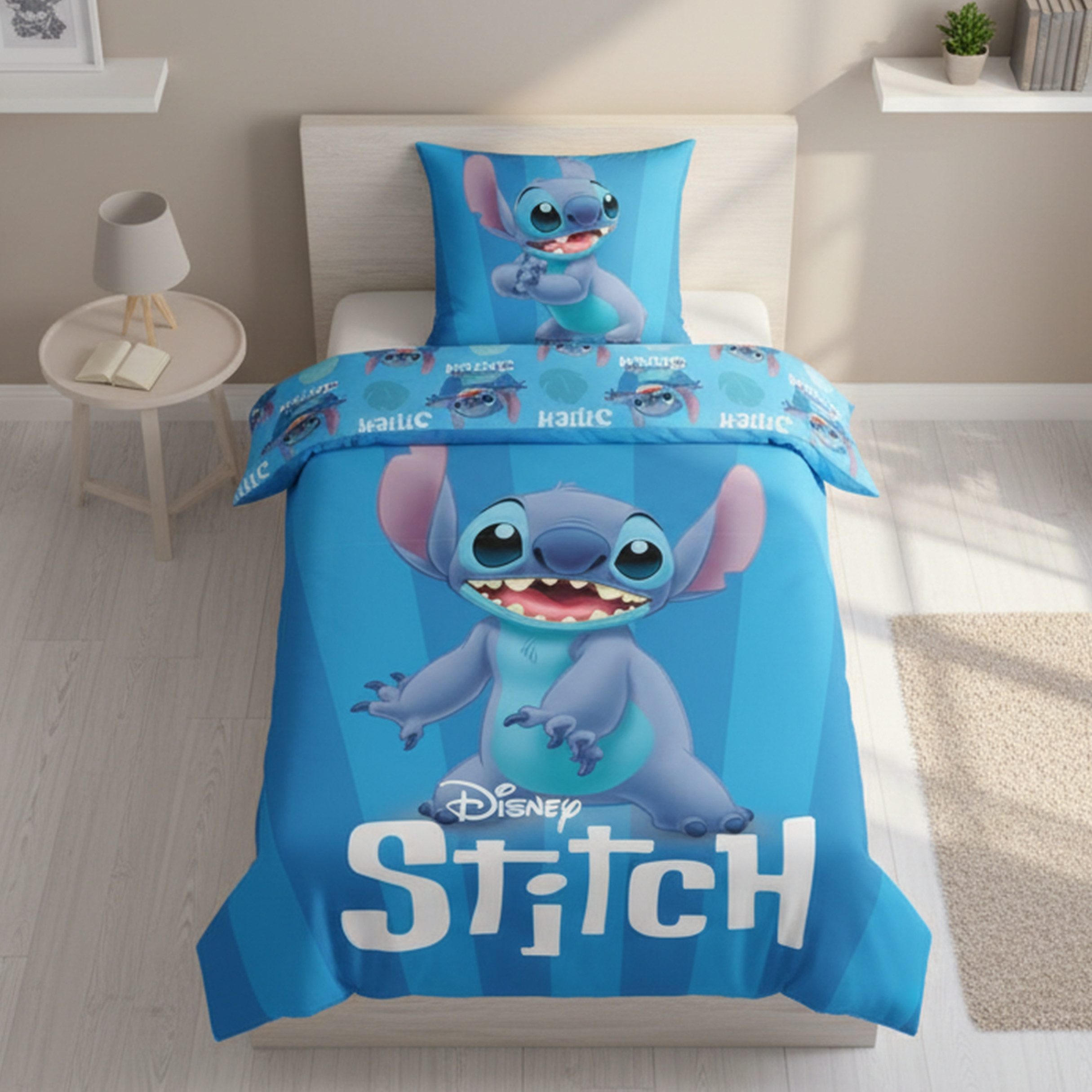 MTOnlinehandel Kinderbettwäsche Disney Lilo & Stitch „Dance“ 135x200 + 80x80 cm in Renforcé, 100% Baumwolle, 2 teilig, Kräftige Blautöne und modernes Stitch Design – weich und pflegeleicht