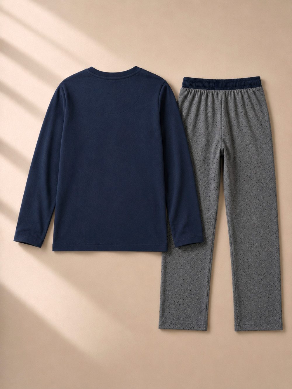 comazo Schlafanzug für Jungen mit Langarmshirt und Hose – Bild 2 von 4