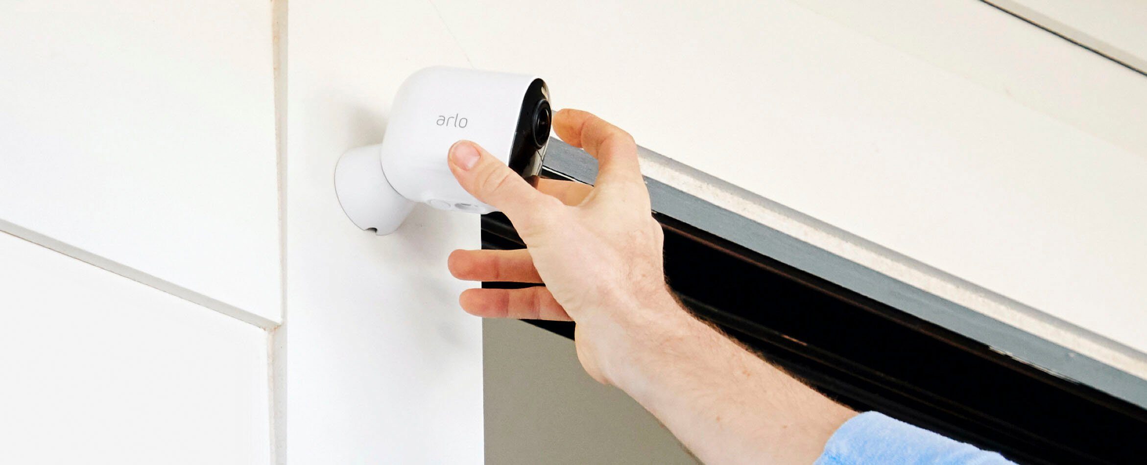 ARLO Überwachungskamera Ultra 2 Spotlight Kabelloses 4K-UHD-Überwachungssystem mit 3 Kamera (Außenbereich, 3-tlg)