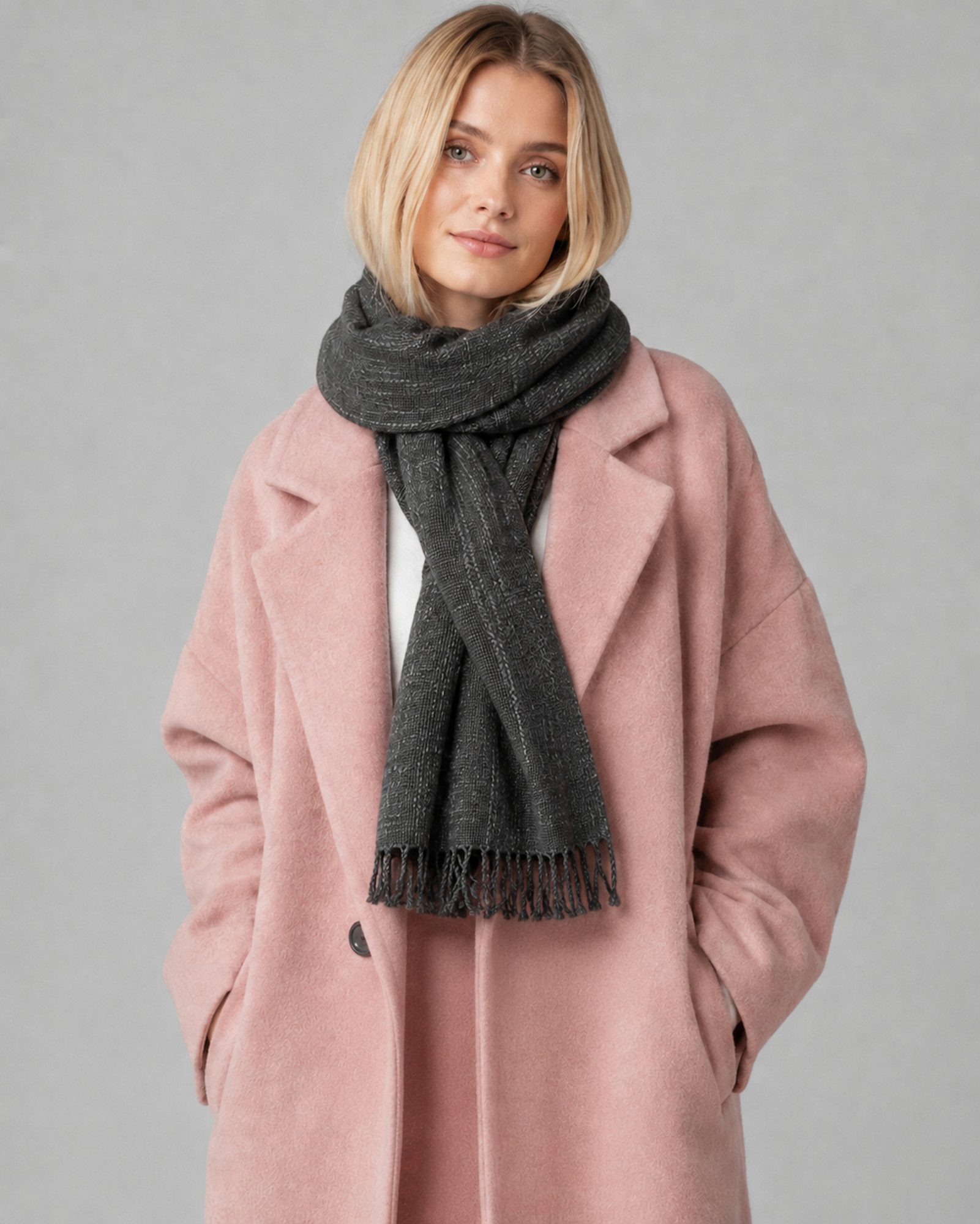 Ella Jonte Modeschal, grau edler Strickschal mit Fransen - weich, wärmend & elegant