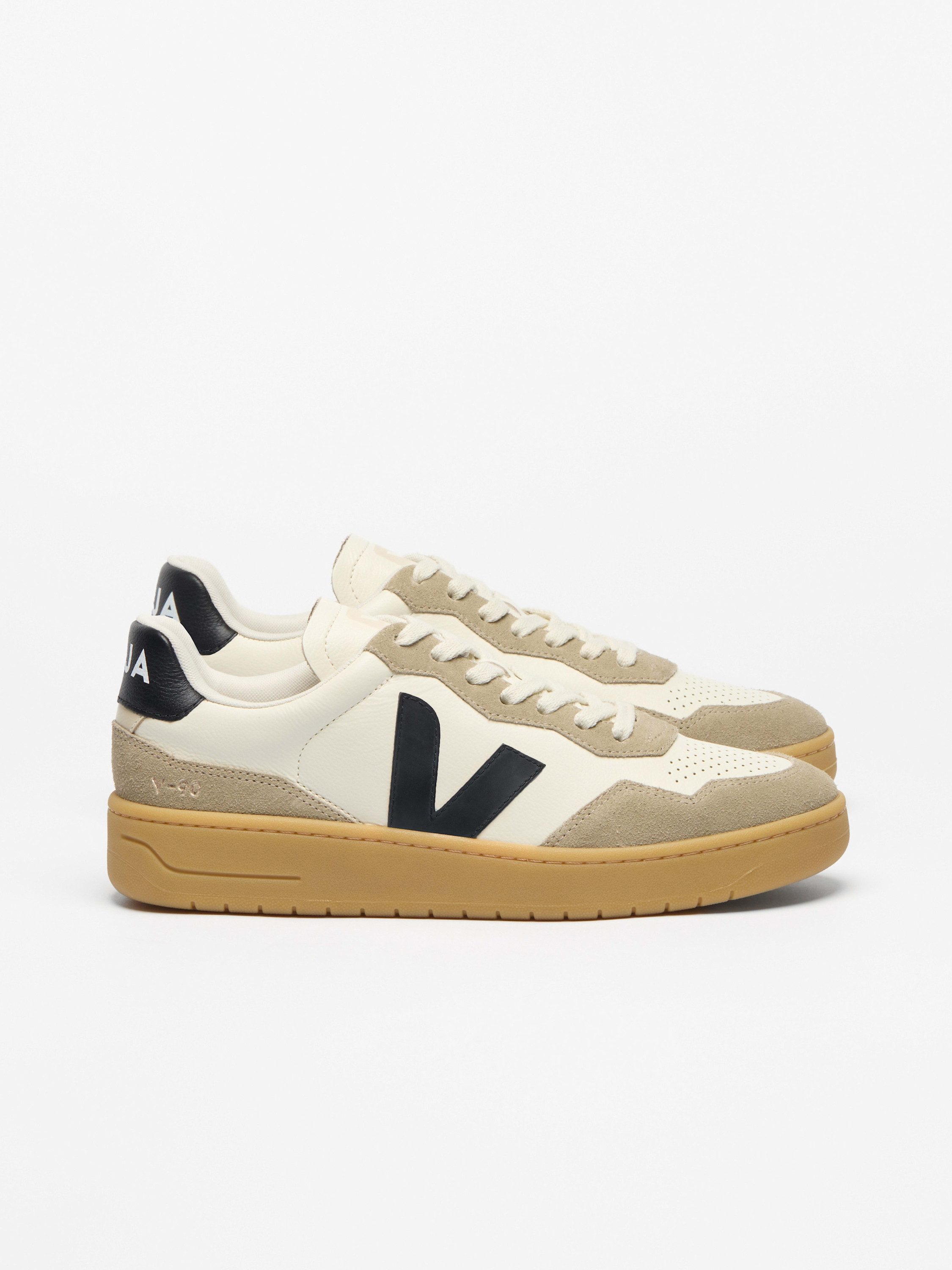 VEJA Veja V-90 O.T. Leather Sneaker