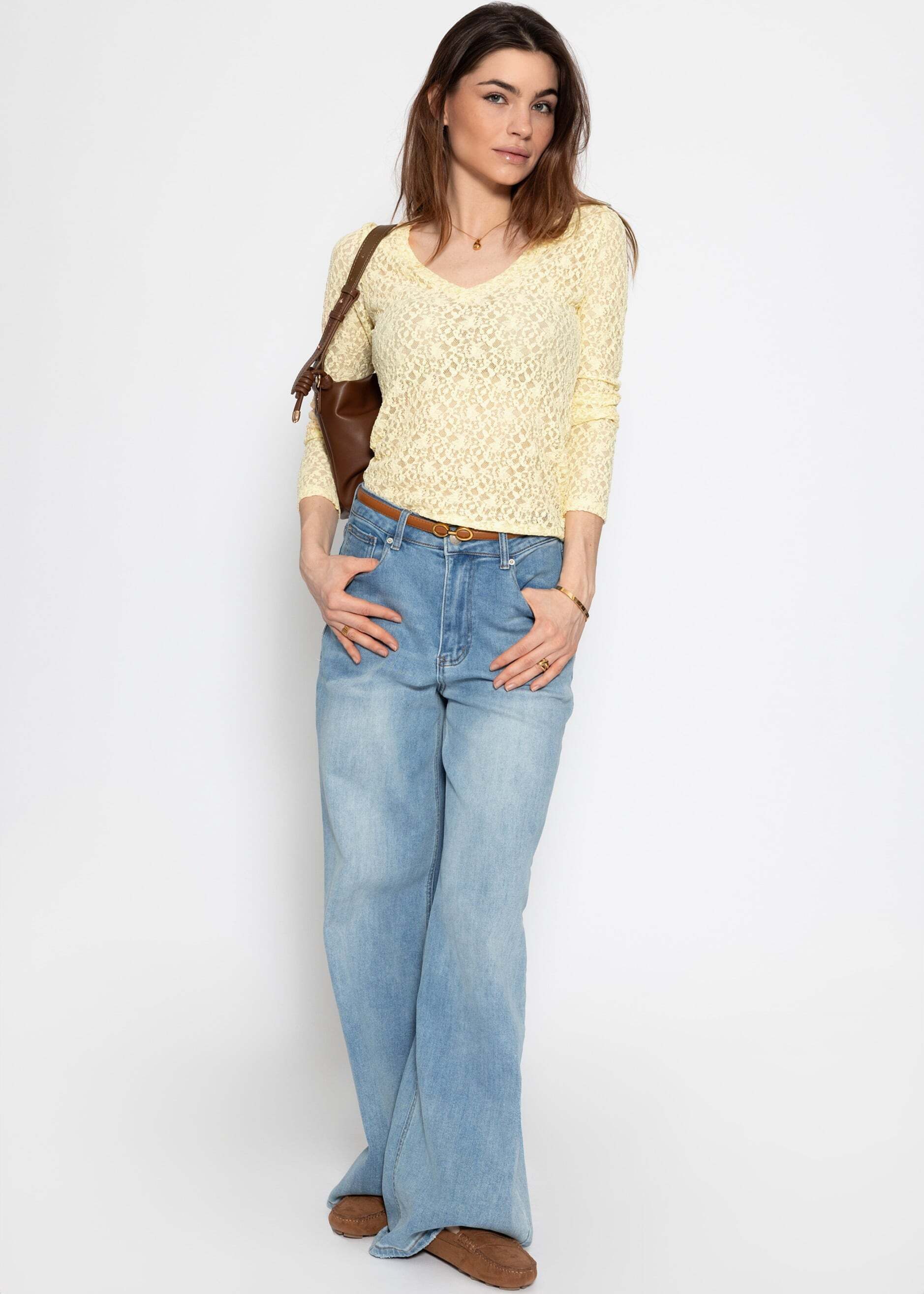 SASSYCLASSY Langarmshirt Spitzenshirt mit V-Ausschnitt für Damen Elegantes Langarmshirt mit floralem Muster in leichter Transparenz