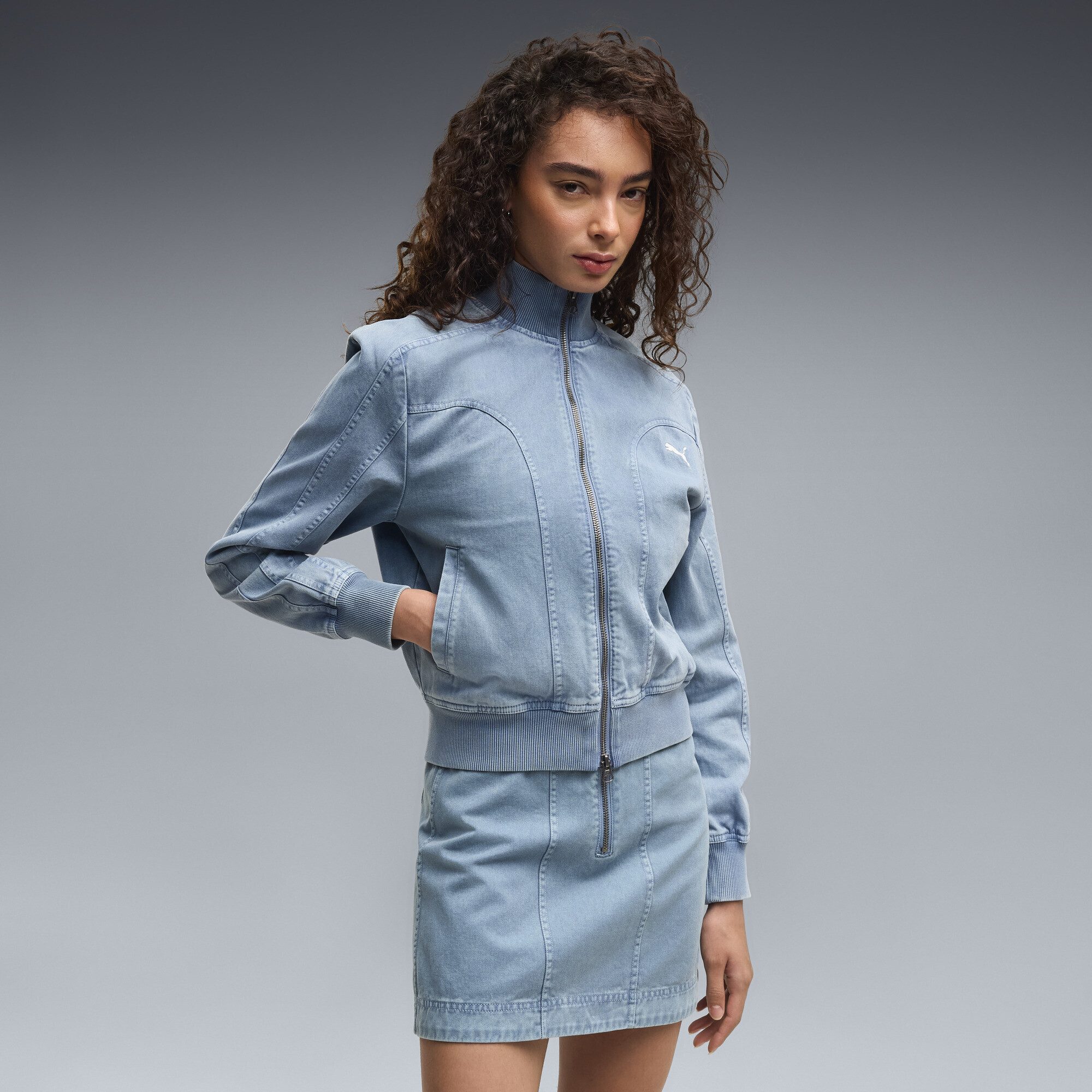 PUMA Trainingsjacke FUTURE.PUMA.ARCHIVE Washed Twill Kurze Jacke Damen